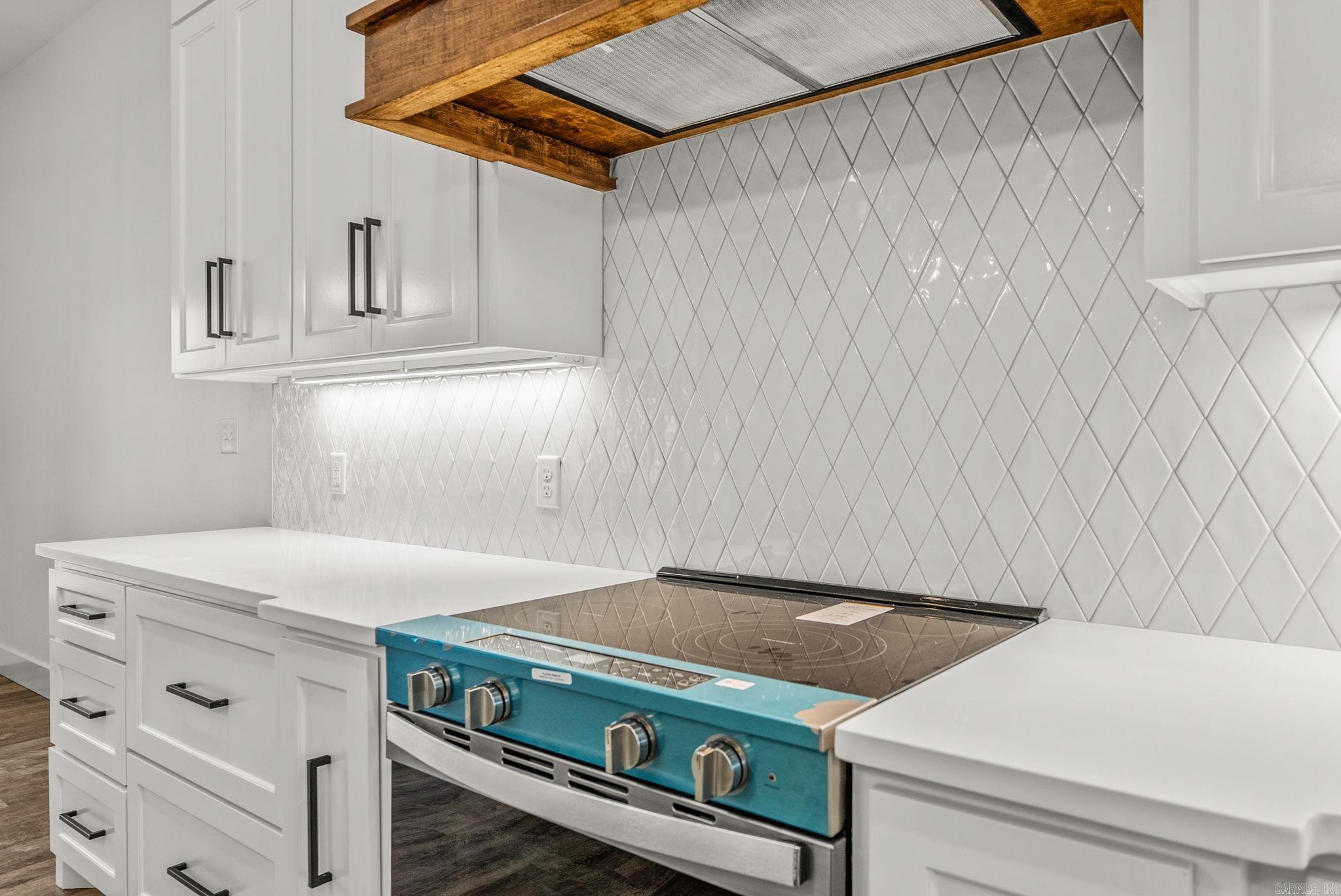 ULES WATSON PLACE - Residential