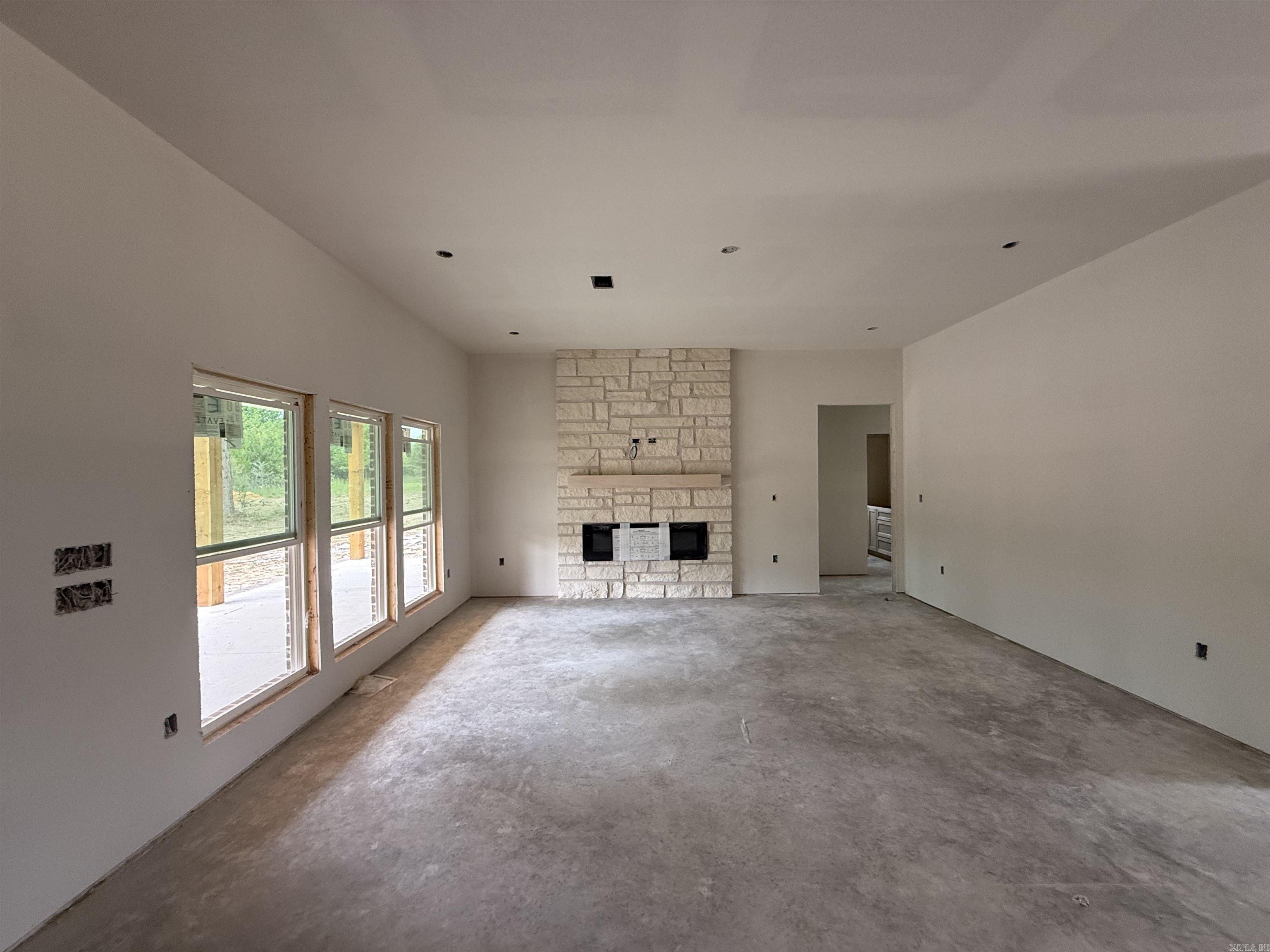 ULES WATSON PLACE - Residential