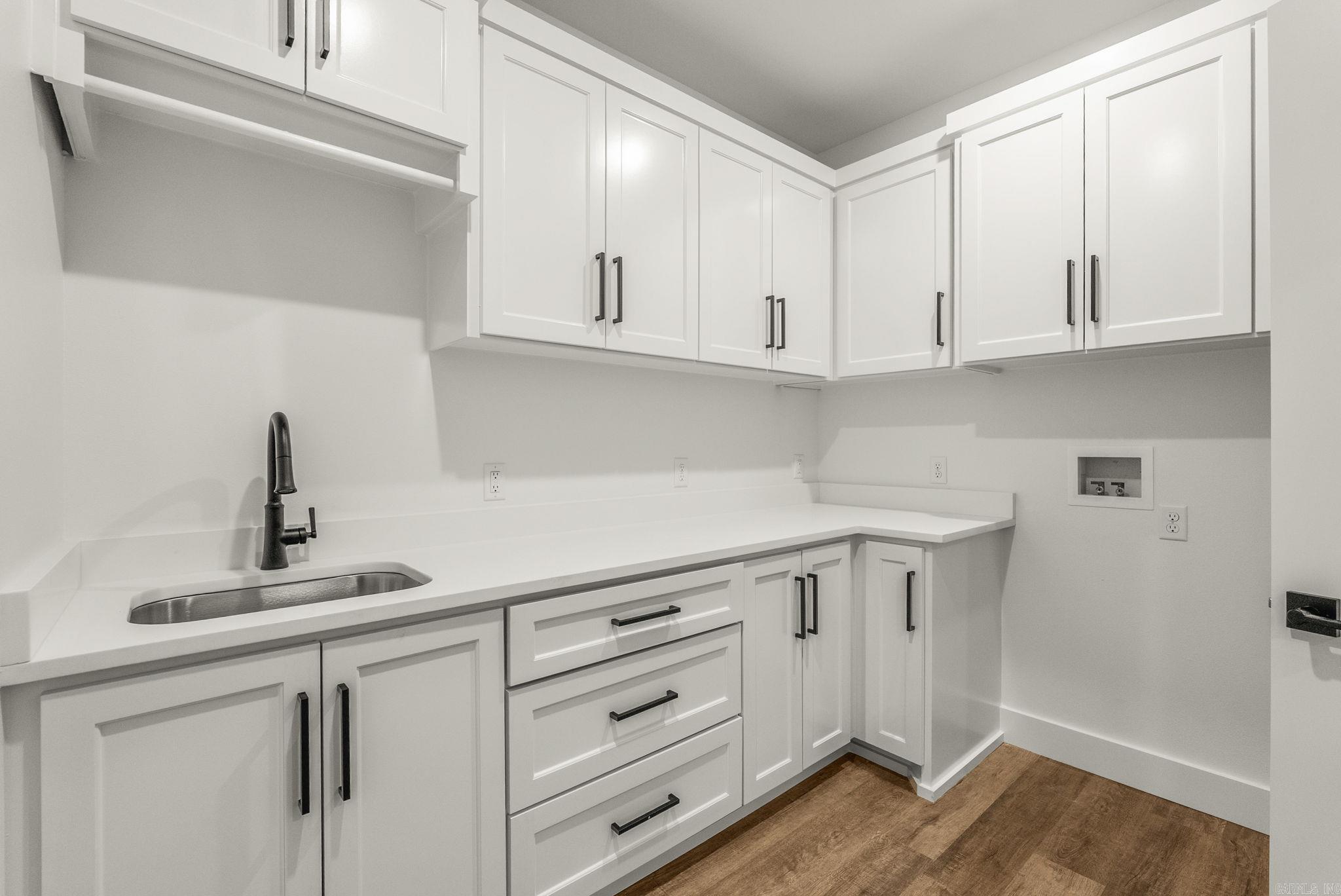 ULES WATSON PLACE - Residential