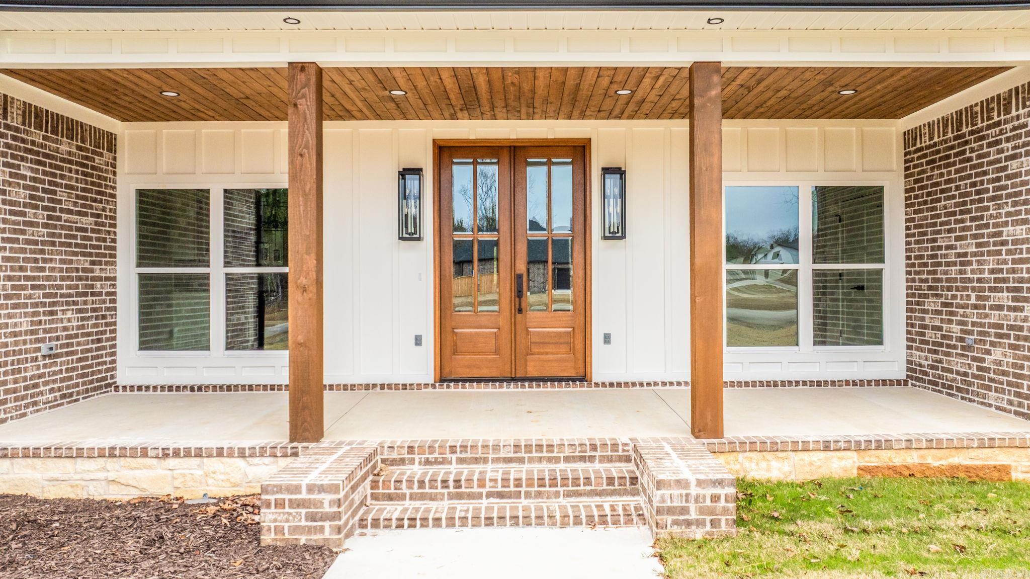 ULES WATSON PLACE - Residential