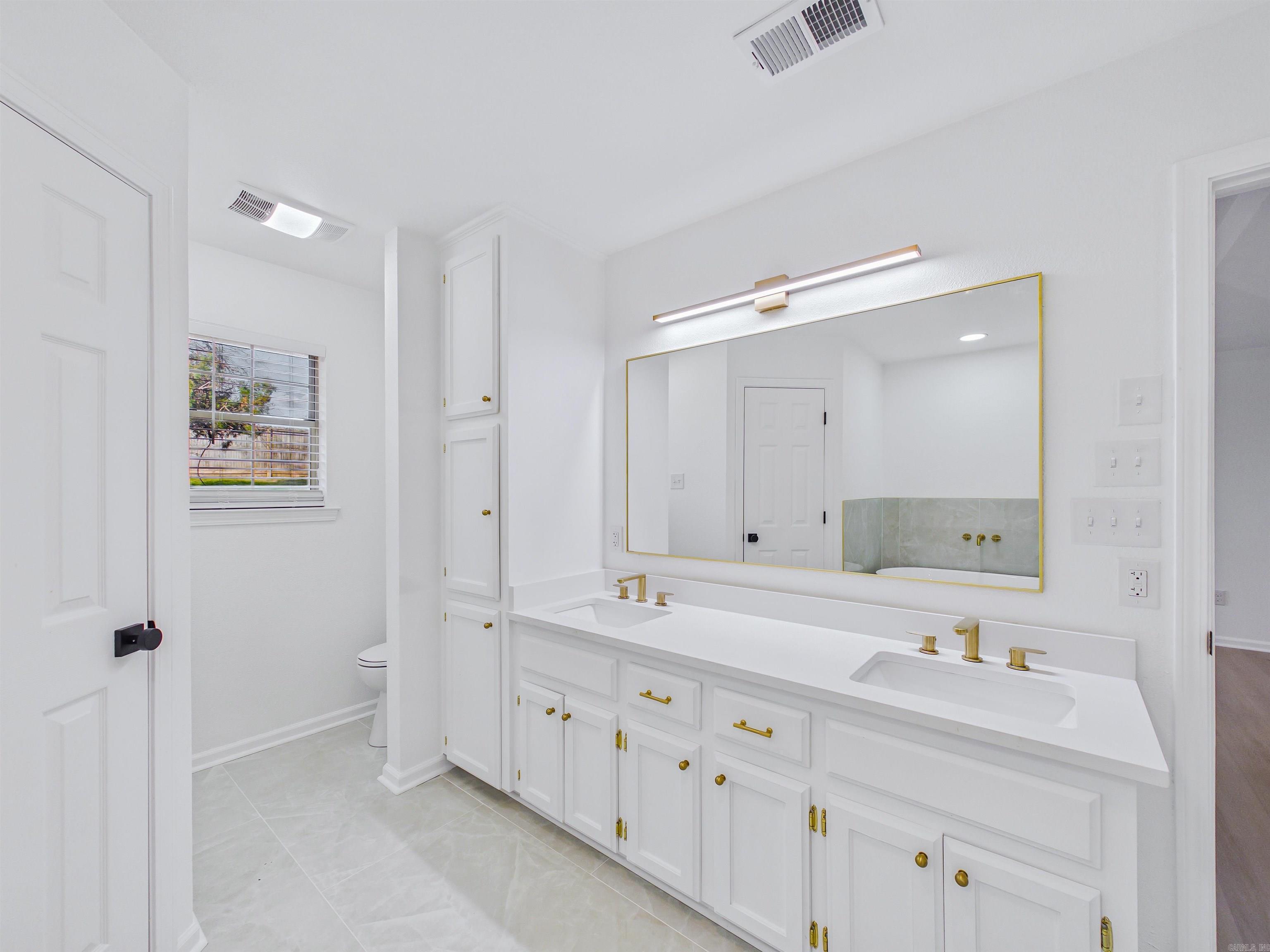 WHITNEY WOODS - Residential