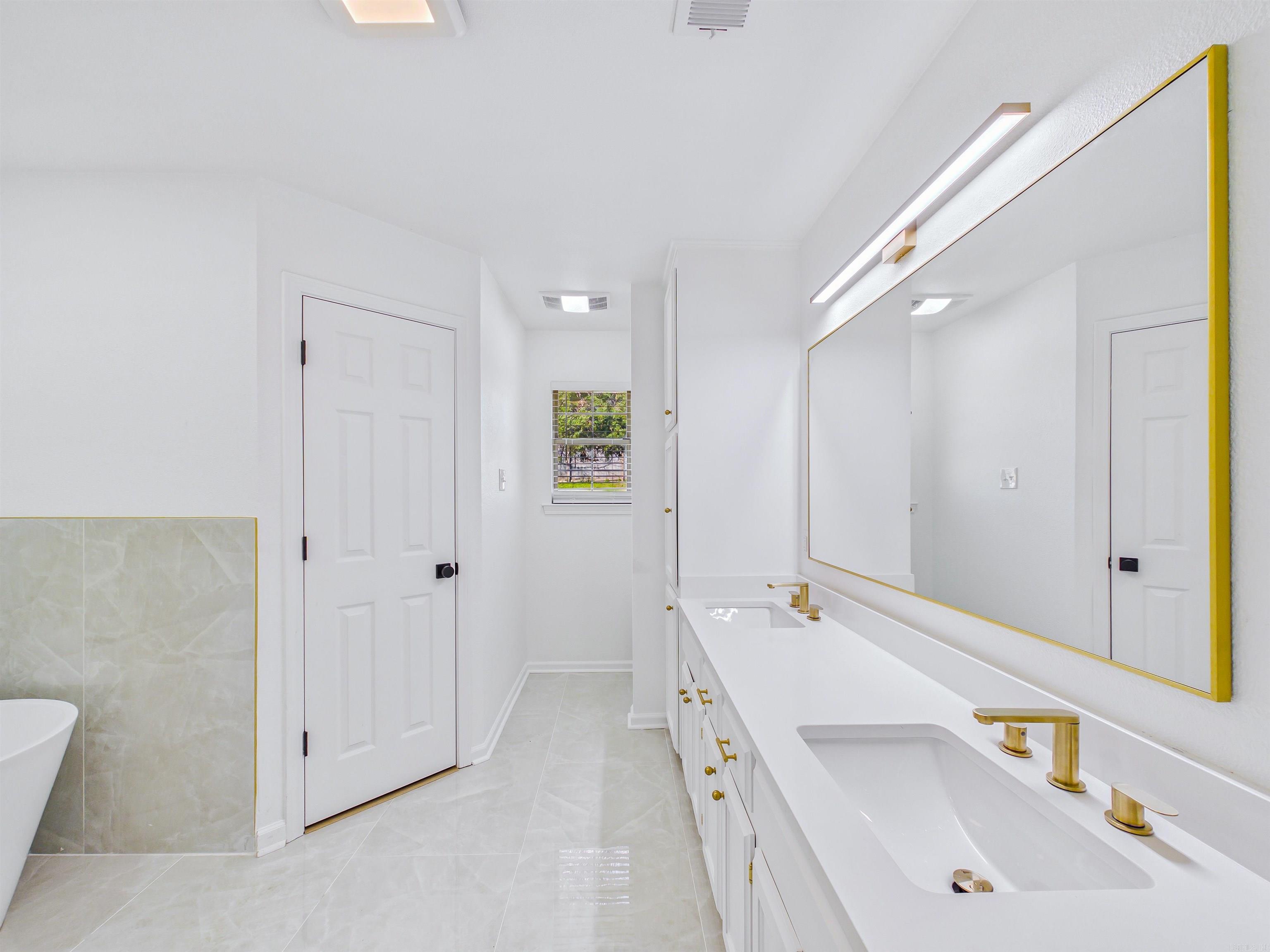 WHITNEY WOODS - Residential