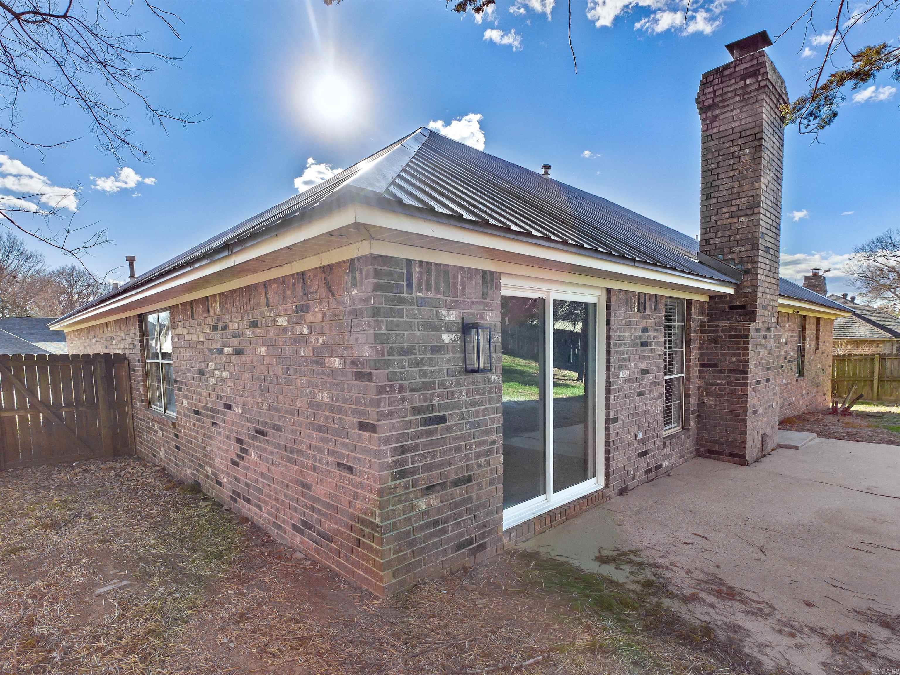 WHITNEY WOODS - Residential