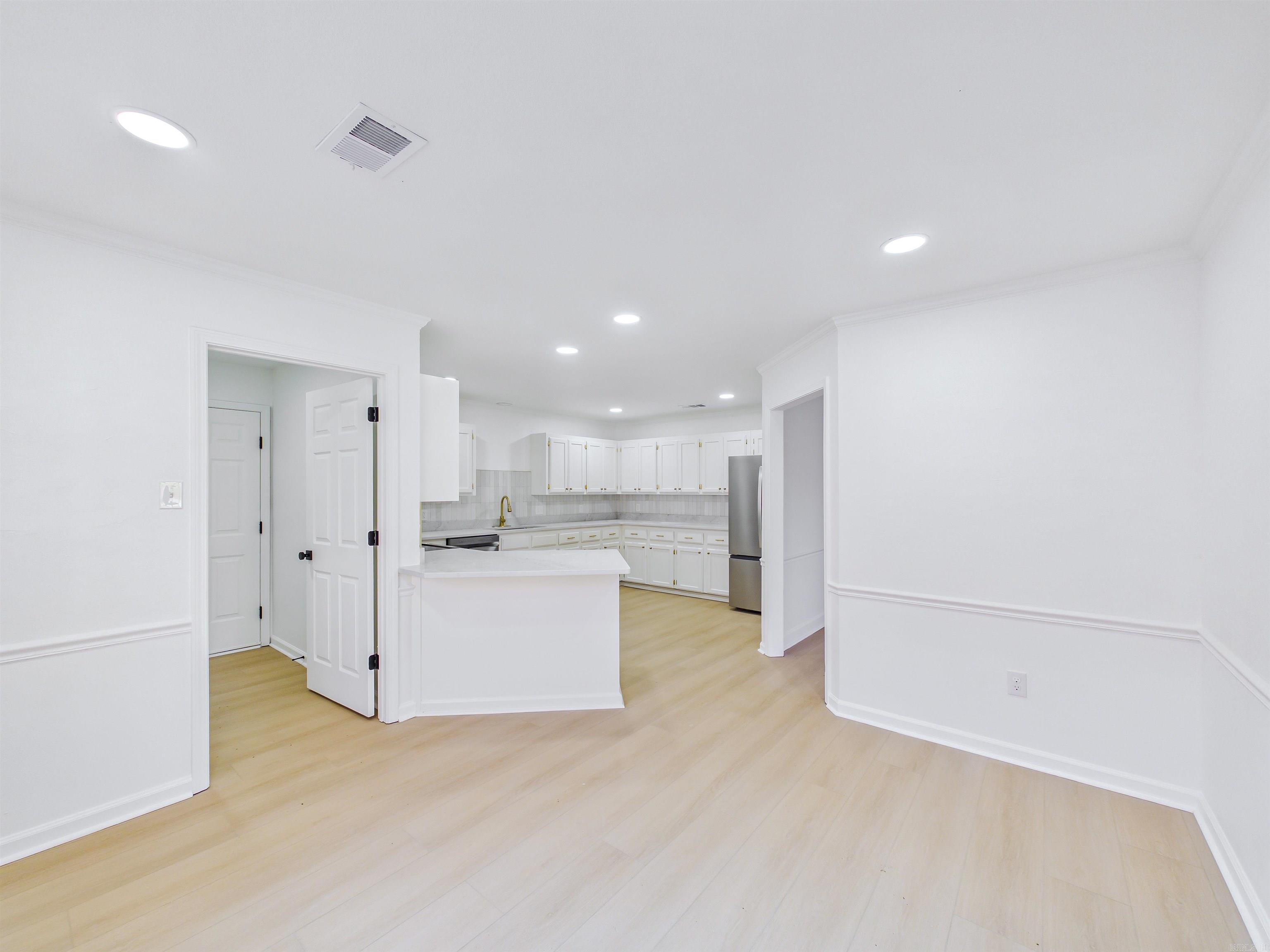 WHITNEY WOODS - Residential