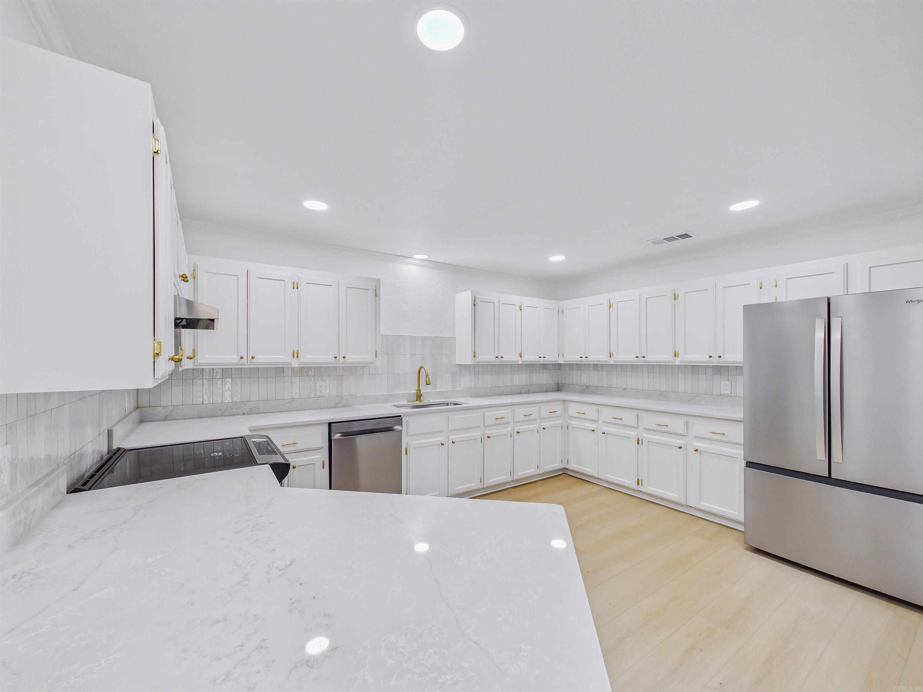 WHITNEY WOODS - Residential