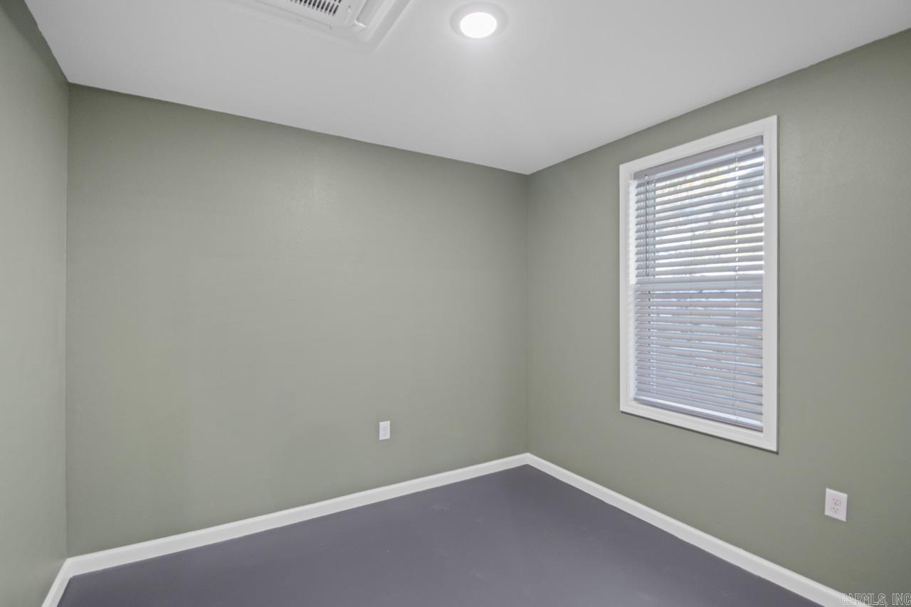 O E HENDERSON - Residential