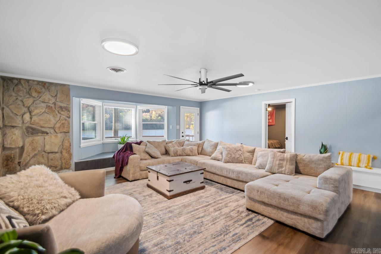 O E HENDERSON - Residential