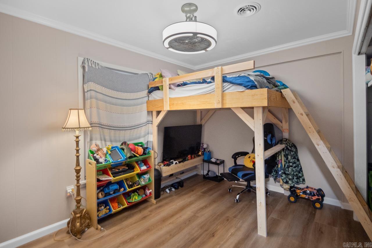 O E HENDERSON - Residential