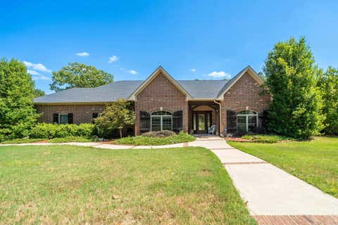 Photo of 320 Quail Creek Road Rd, Hot Springs, AR 71901 (MLS # 26034025)