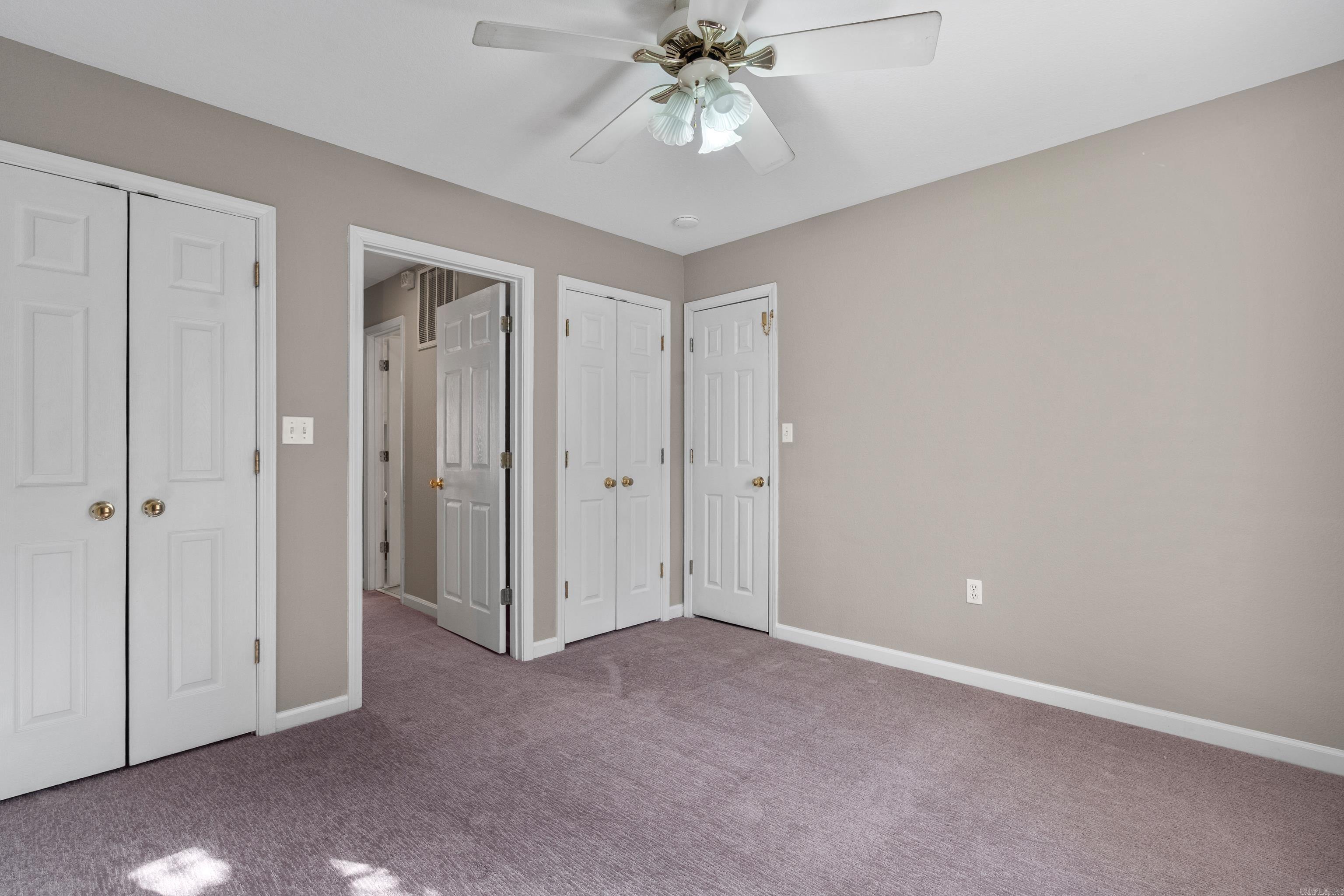 TOWNSQUARE - Residential