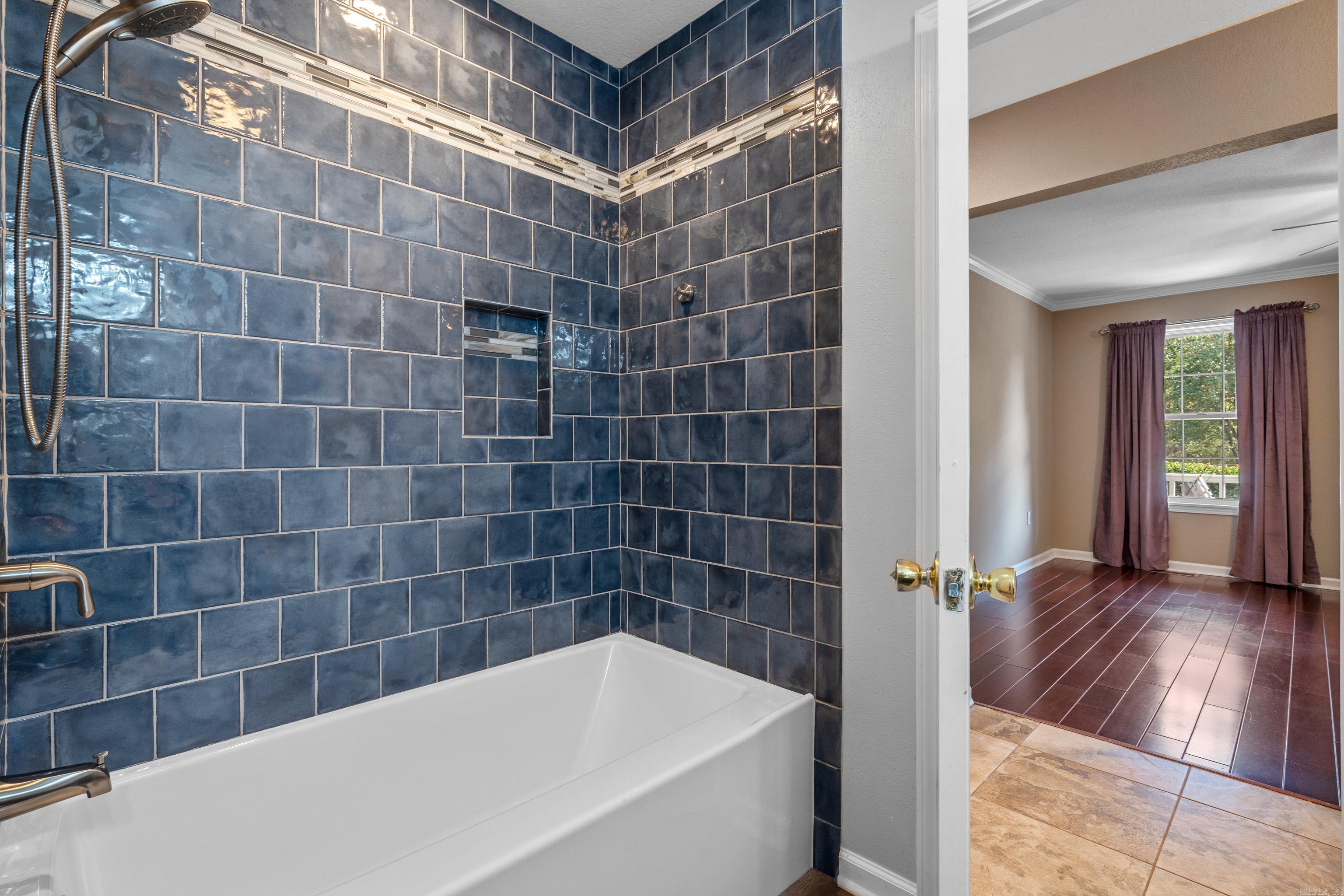 TOWNSQUARE - Residential