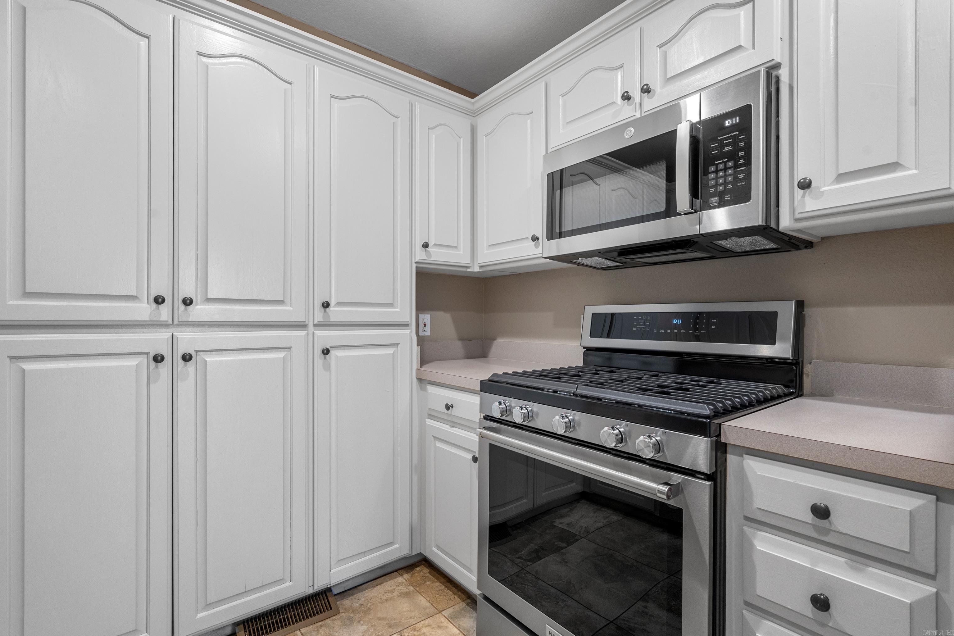 TOWNSQUARE - Residential