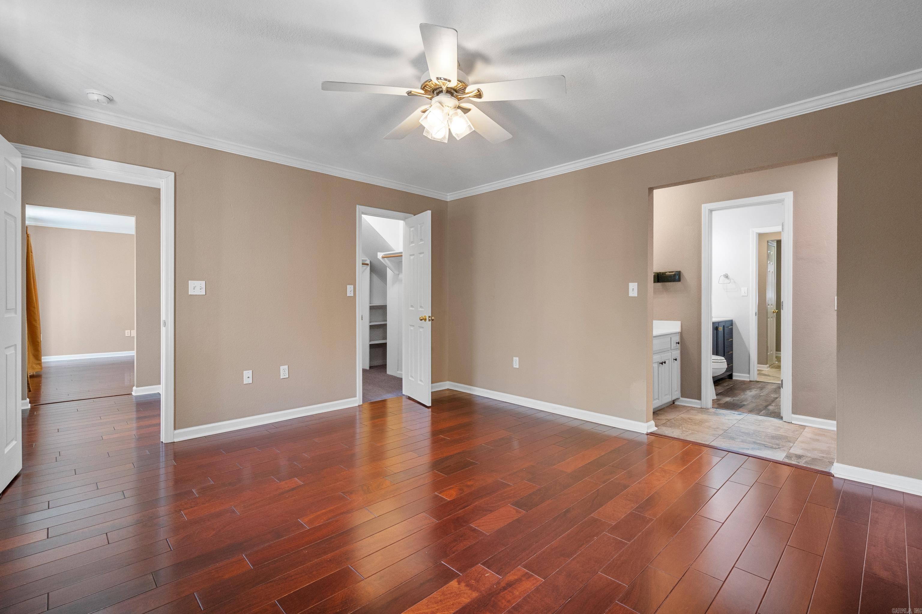 TOWNSQUARE - Residential