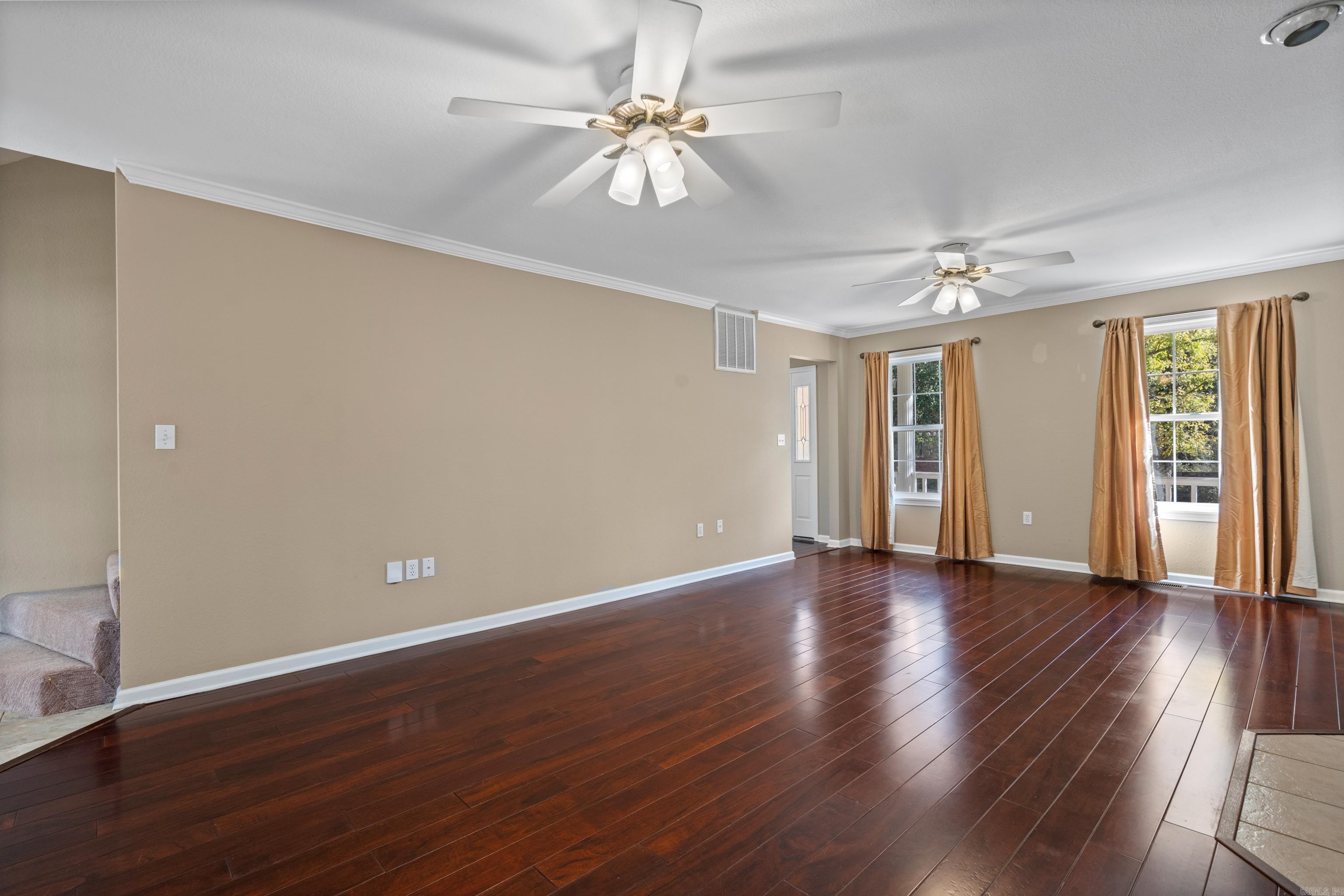 TOWNSQUARE - Residential