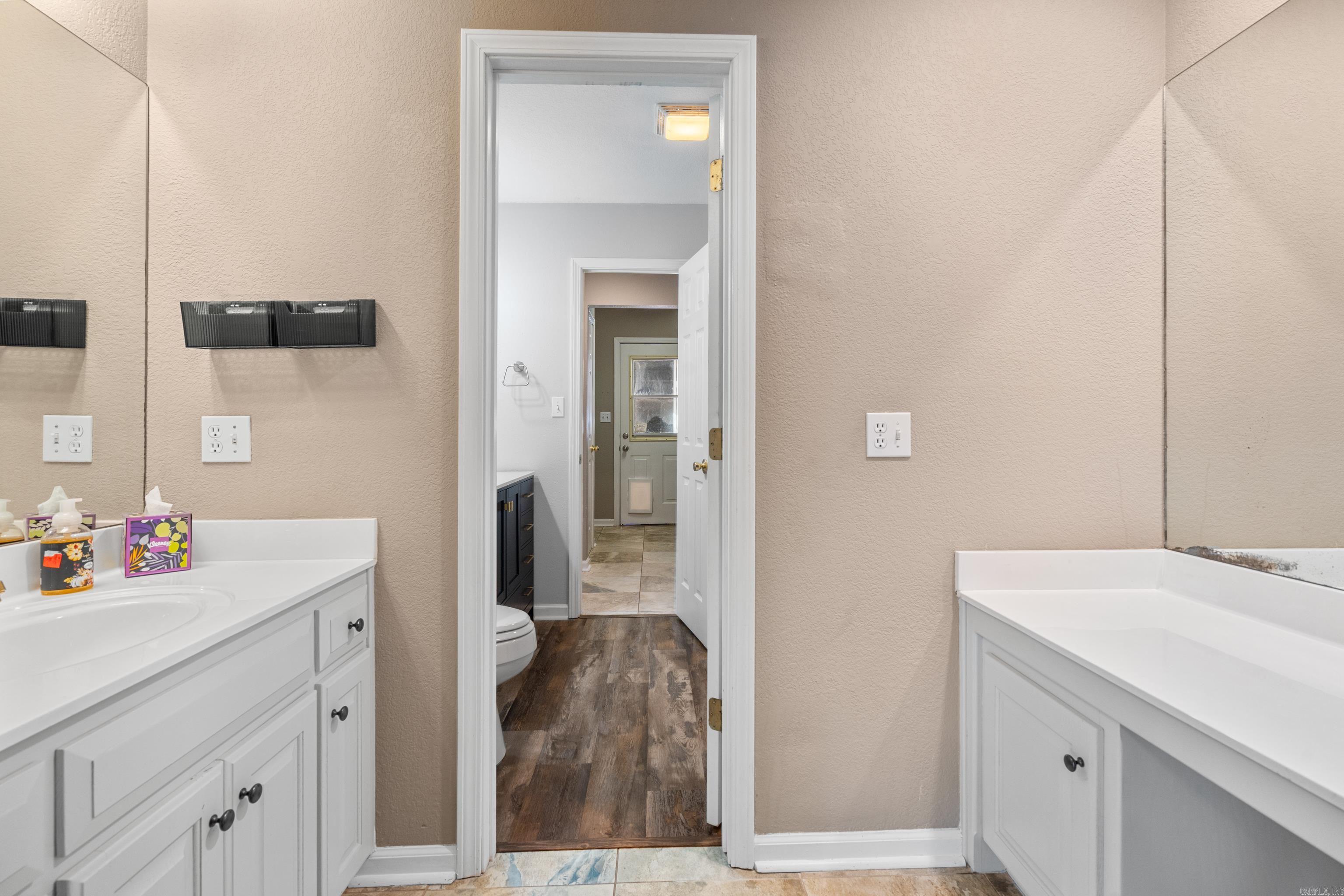 TOWNSQUARE - Residential