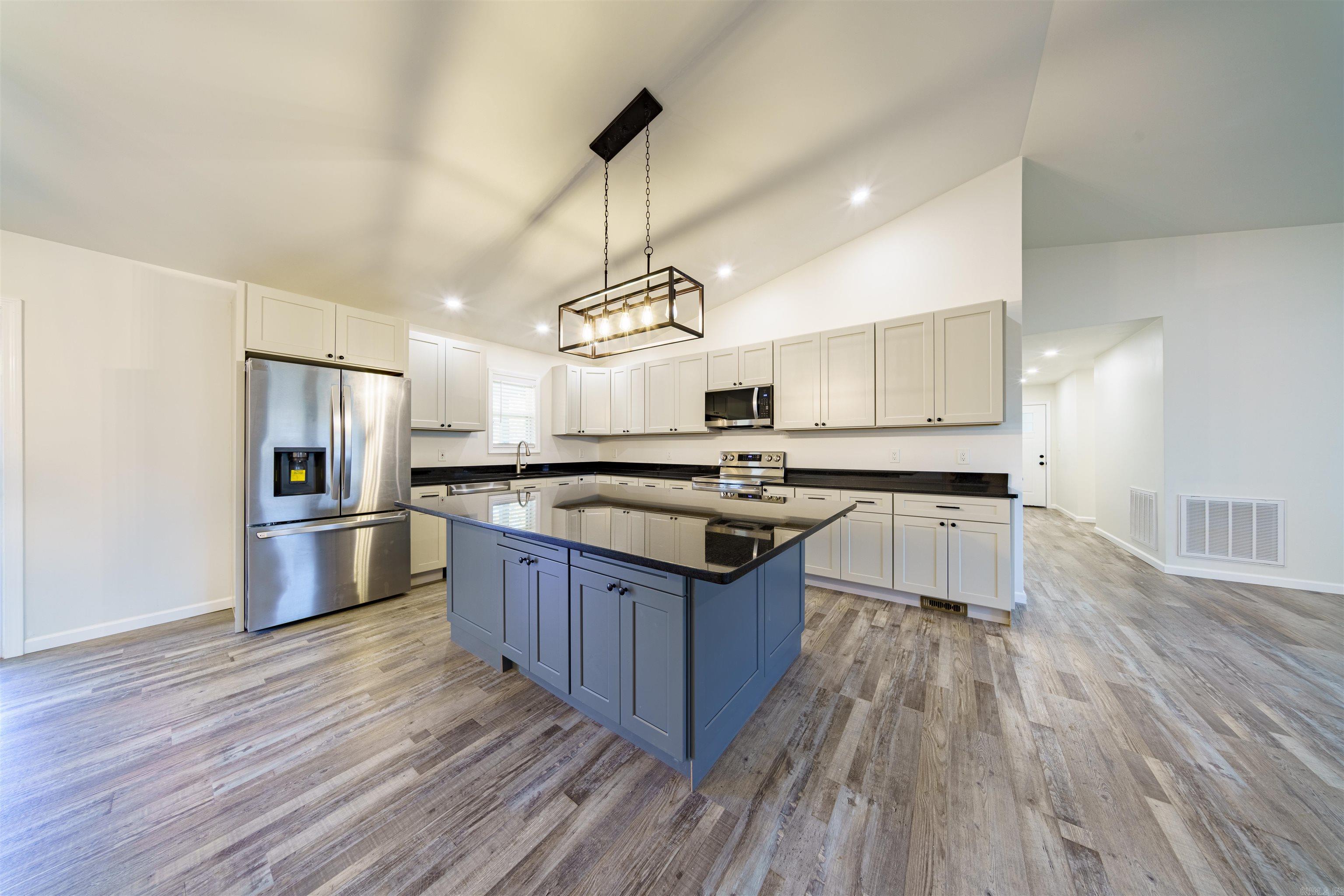 BRYANT'S LYNN DALE ESTS SUB - Residential