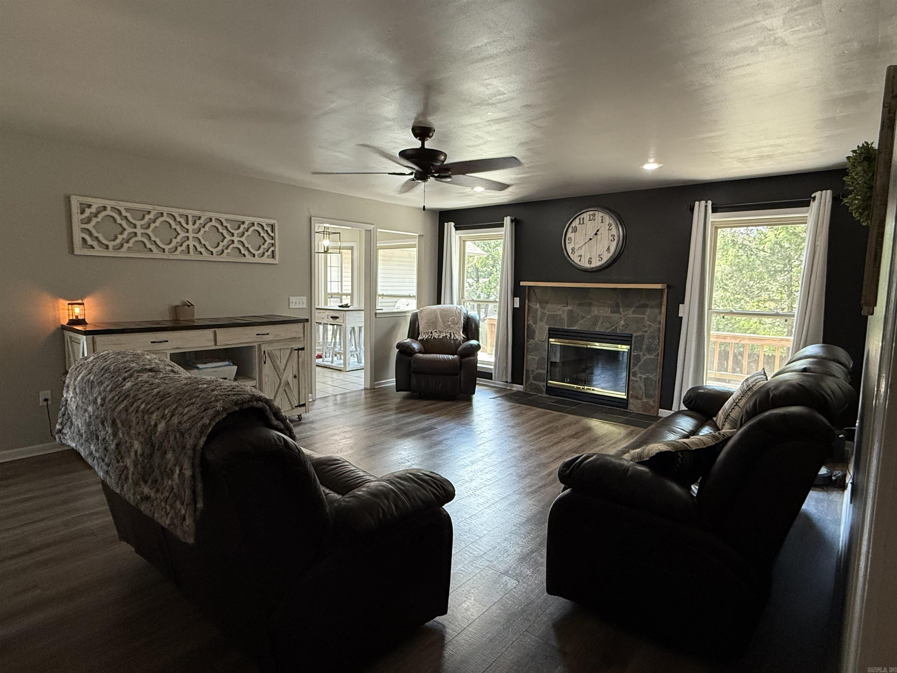 EDGEWATER COVE - Residential