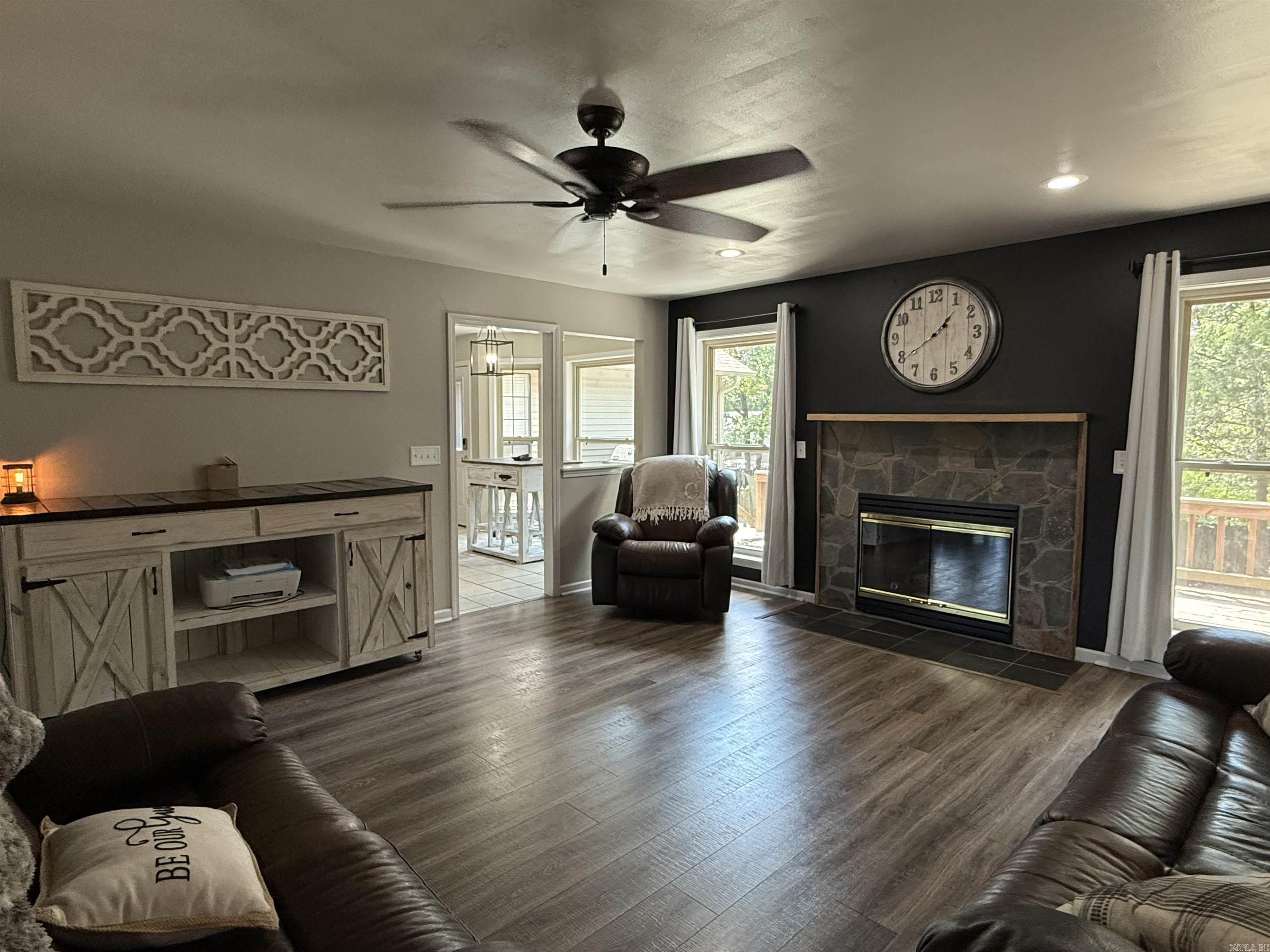 EDGEWATER COVE - Residential