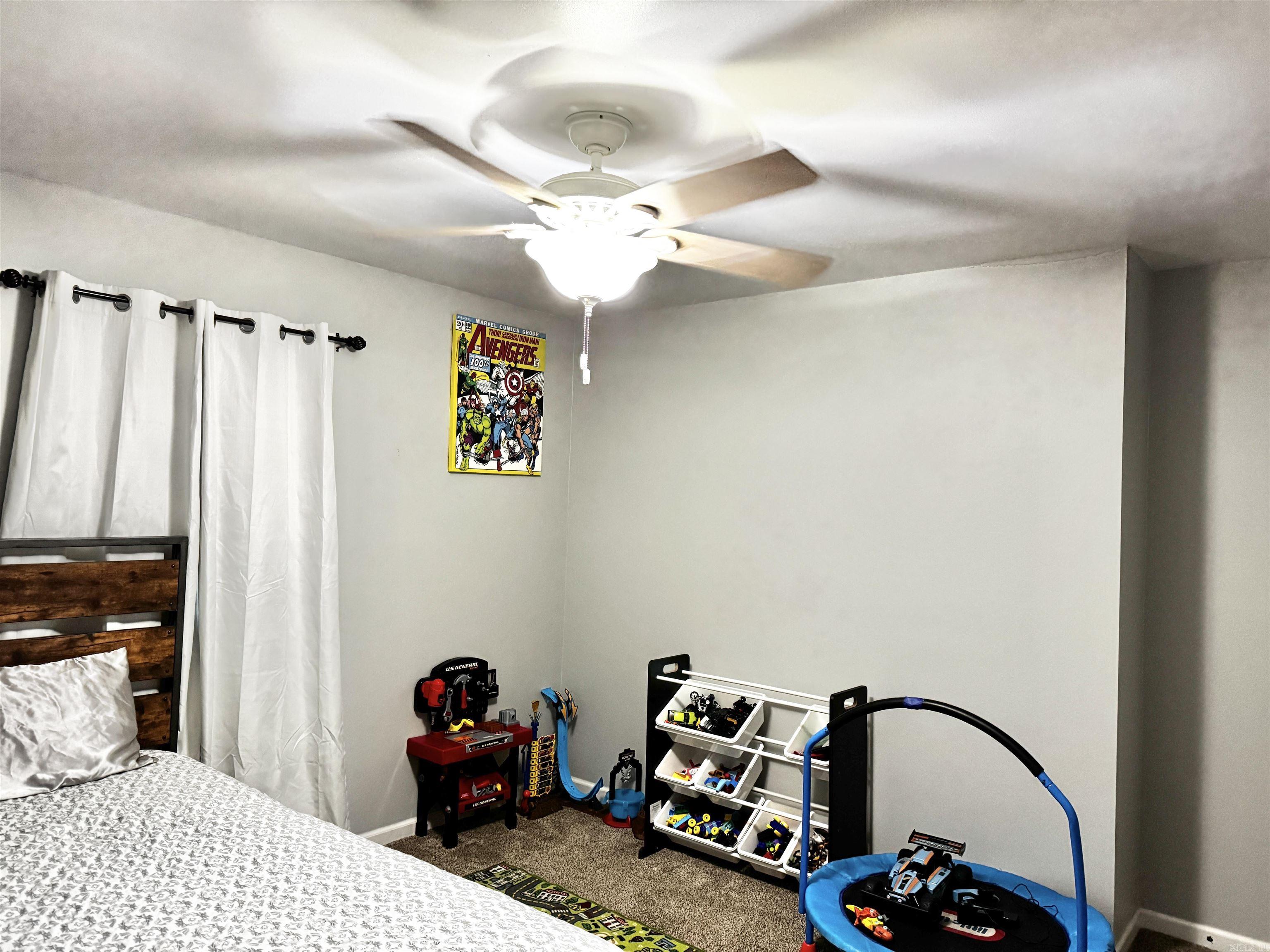 EDGEWATER COVE - Residential