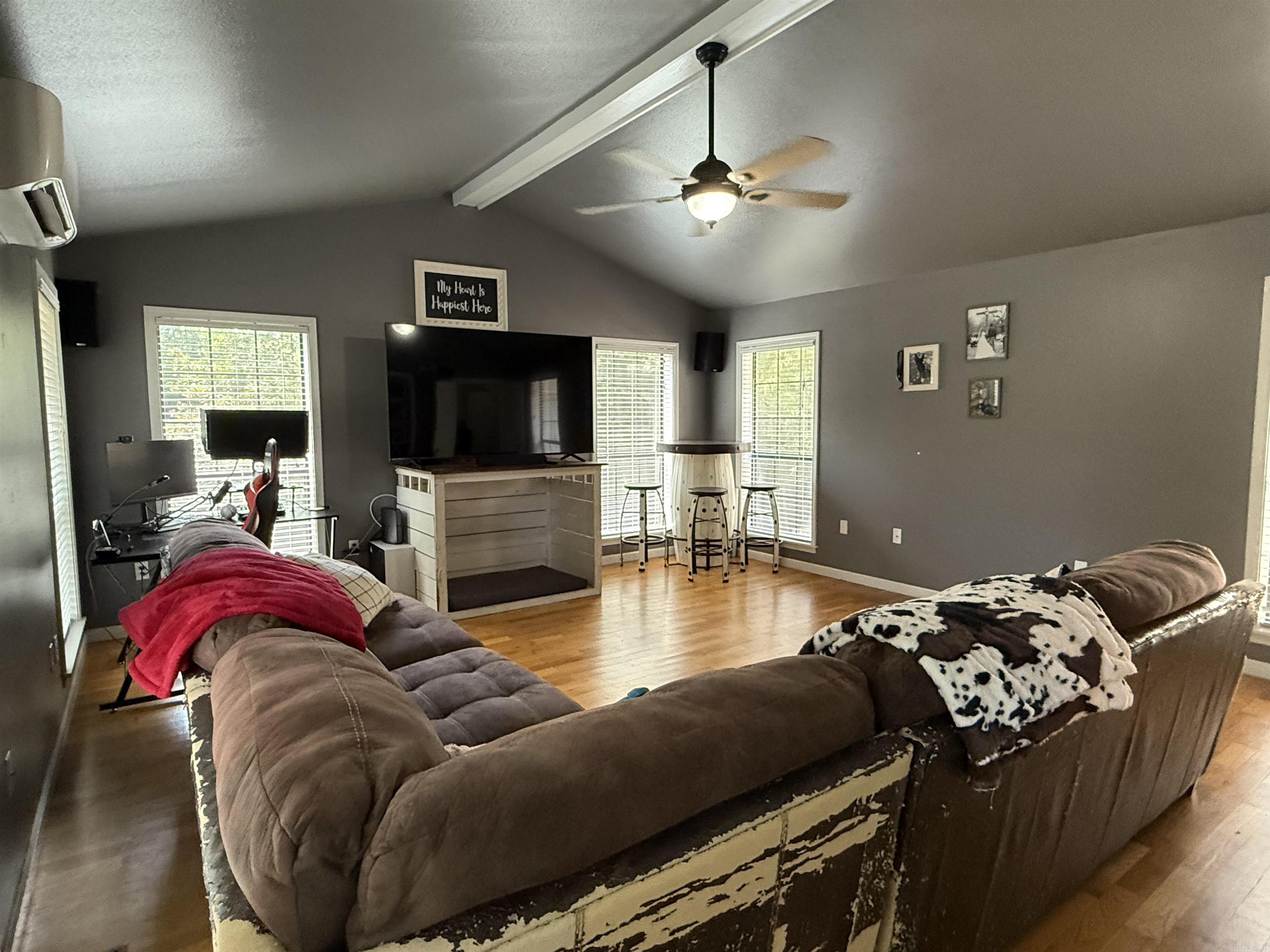 EDGEWATER COVE - Residential