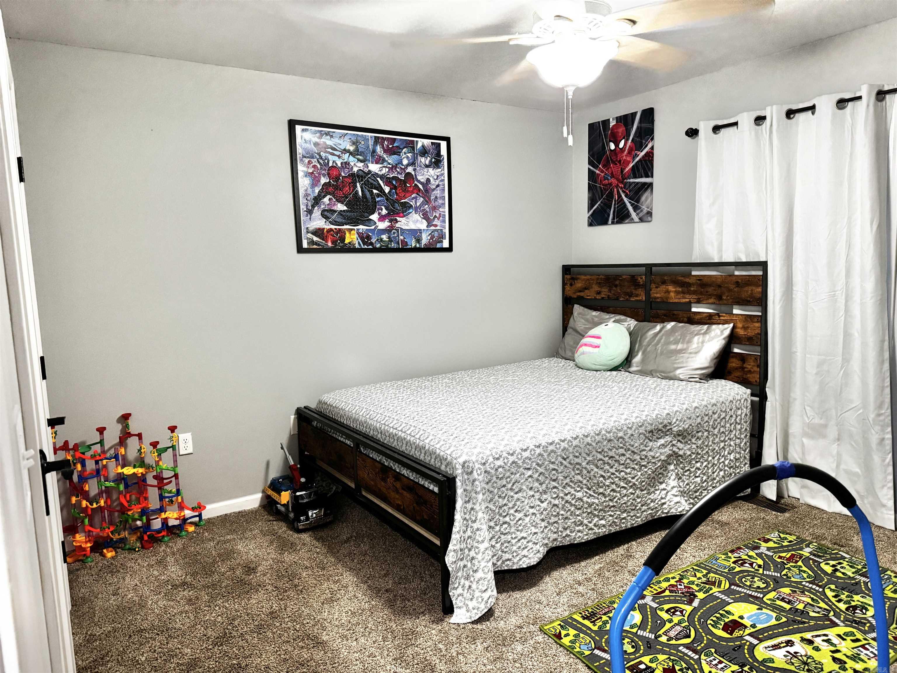 EDGEWATER COVE - Residential