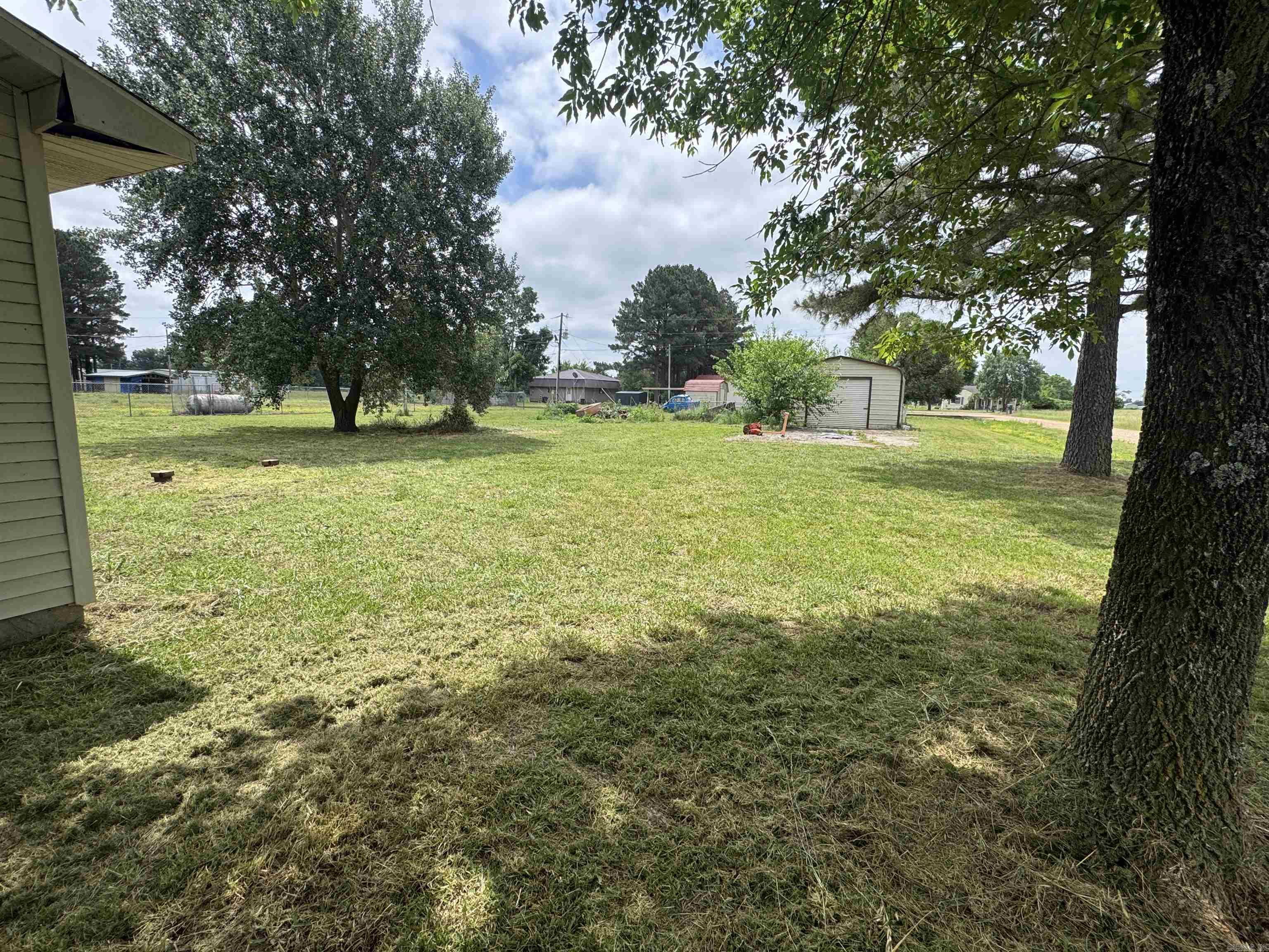 MELANIE HEIGHTS - Residential
