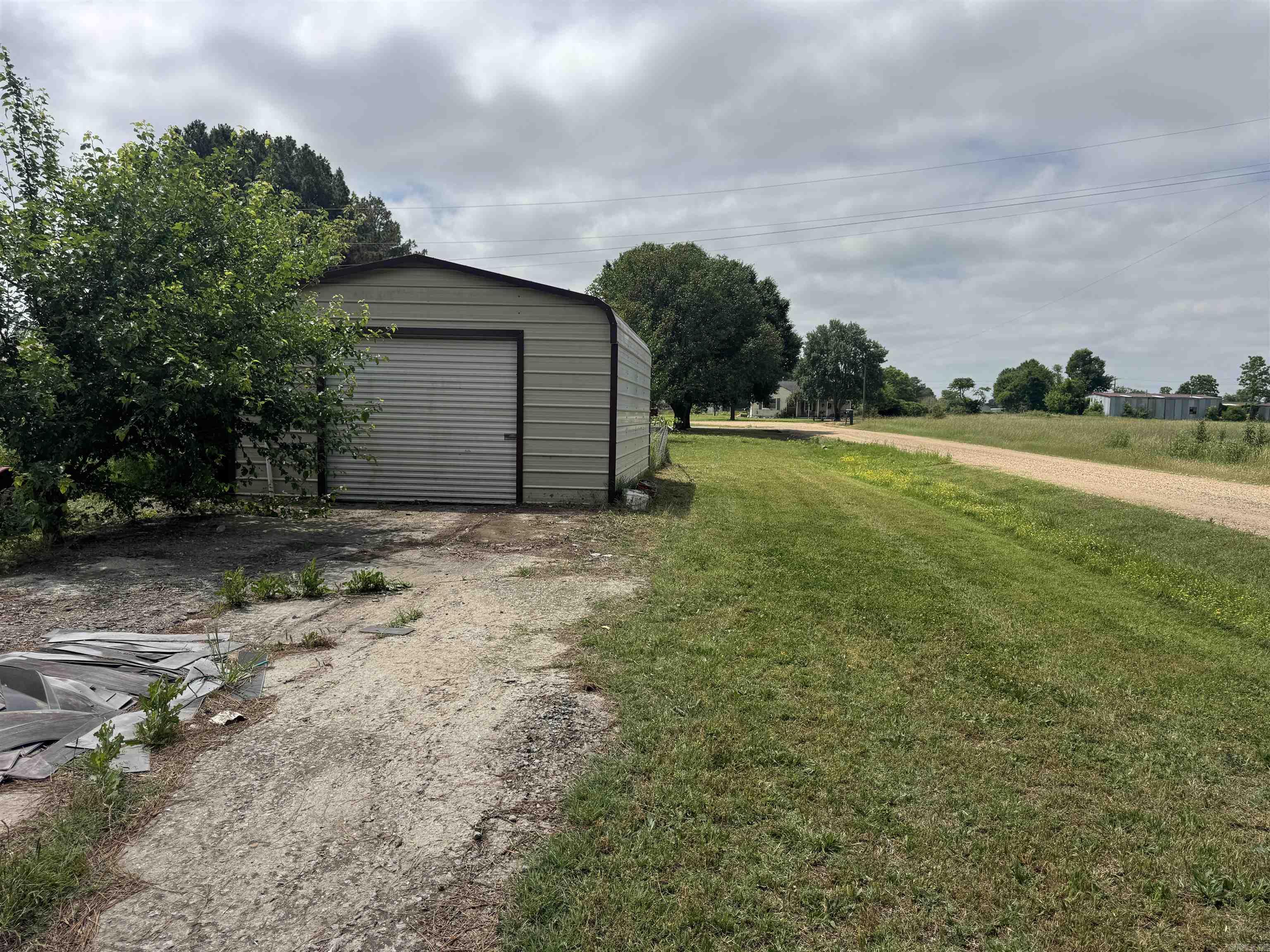 MELANIE HEIGHTS - Residential