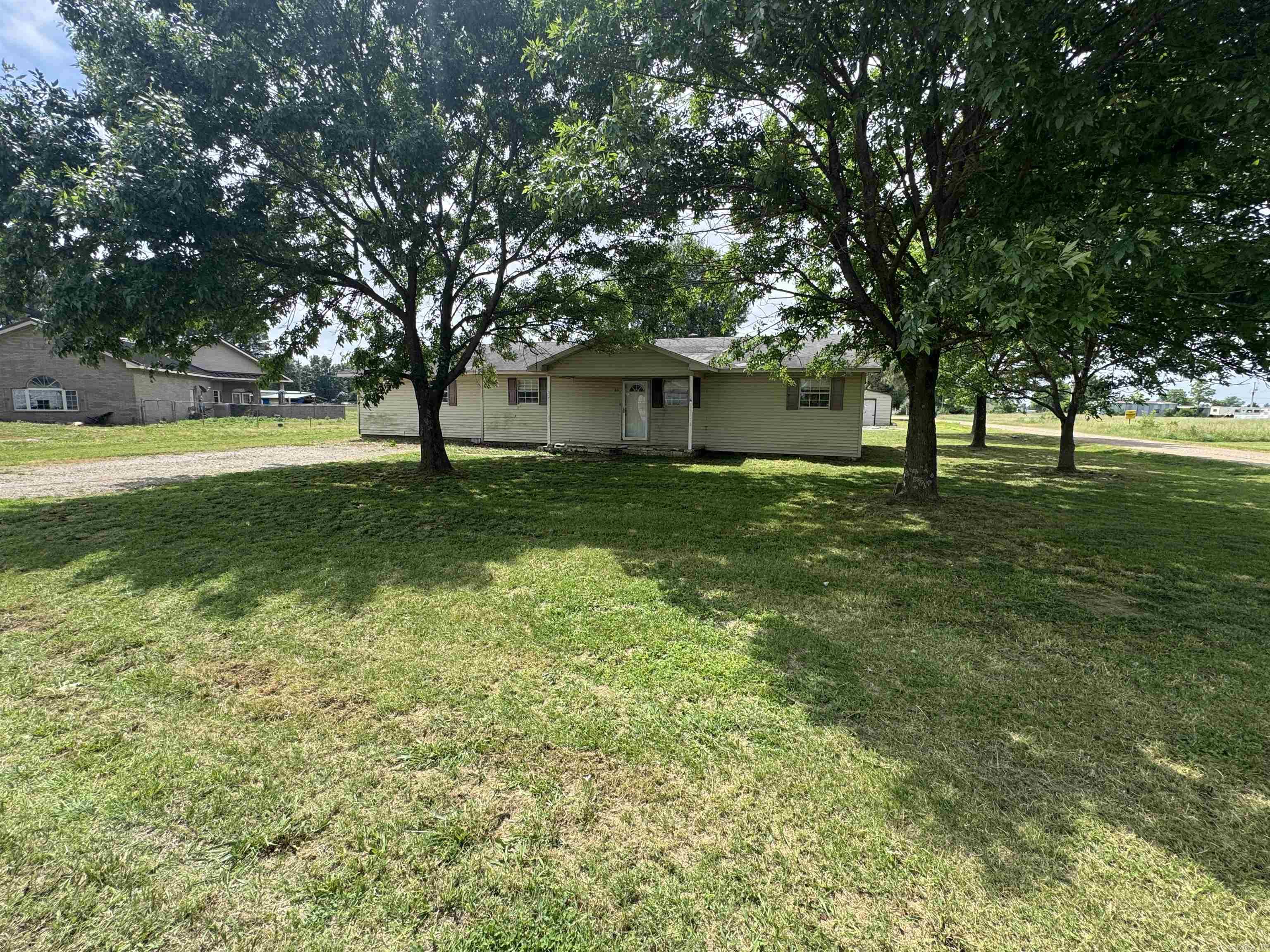 MELANIE HEIGHTS - Residential