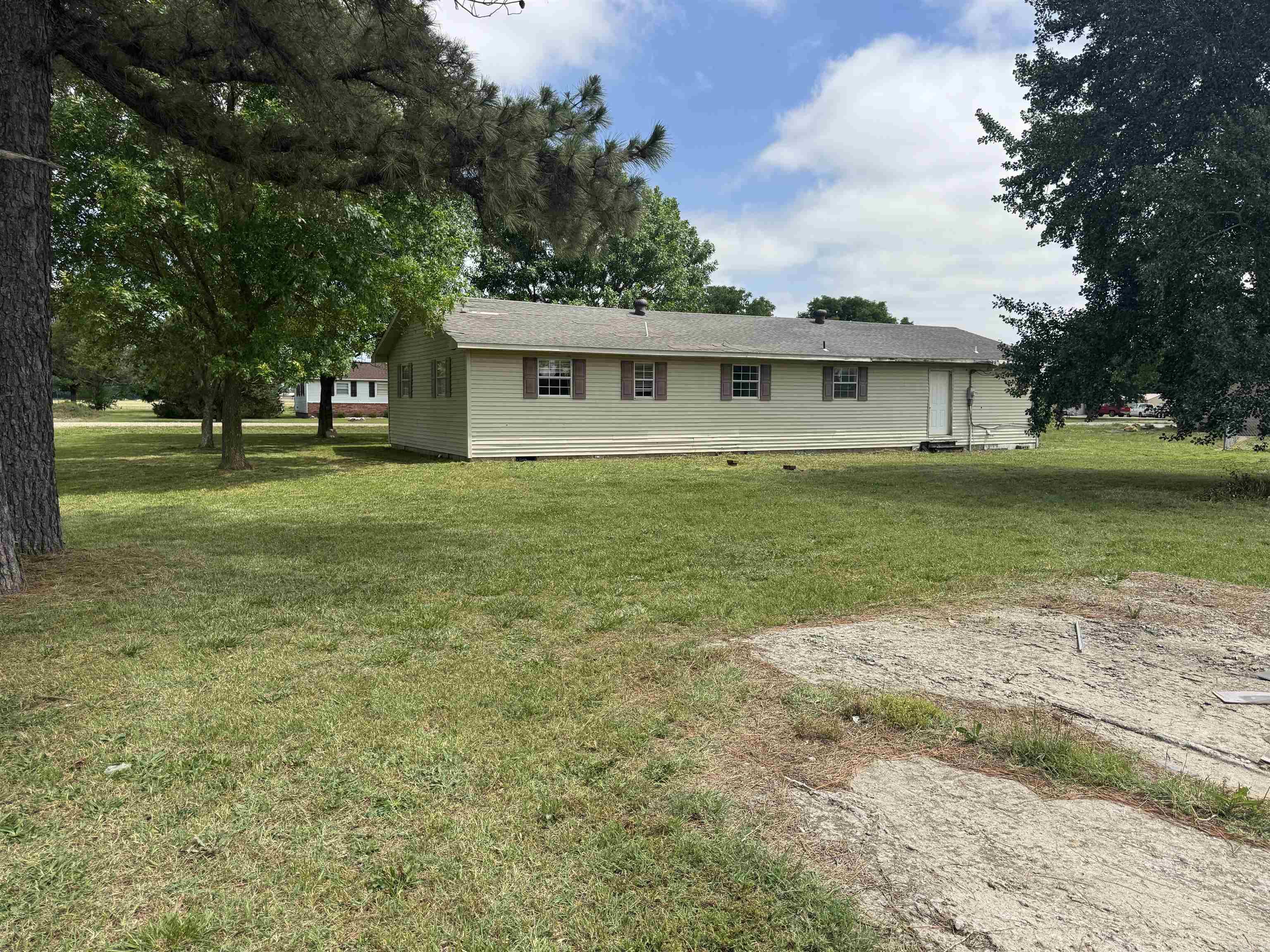 MELANIE HEIGHTS - Residential