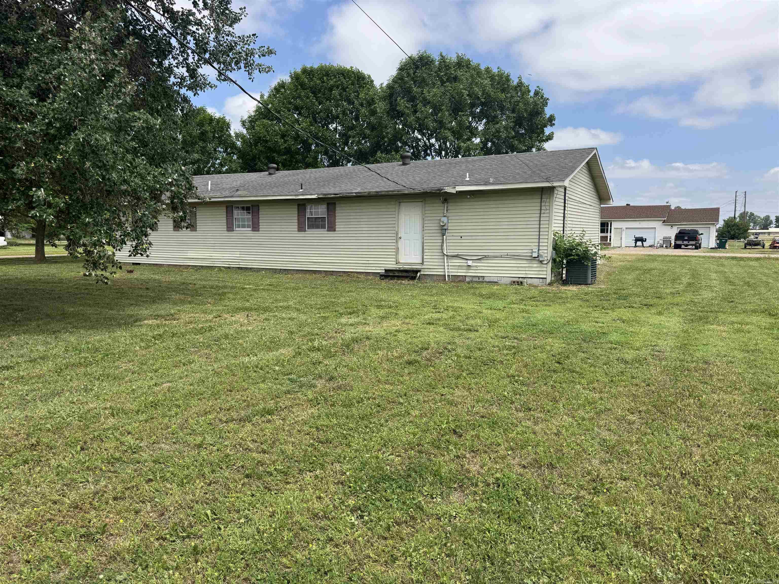 MELANIE HEIGHTS - Residential