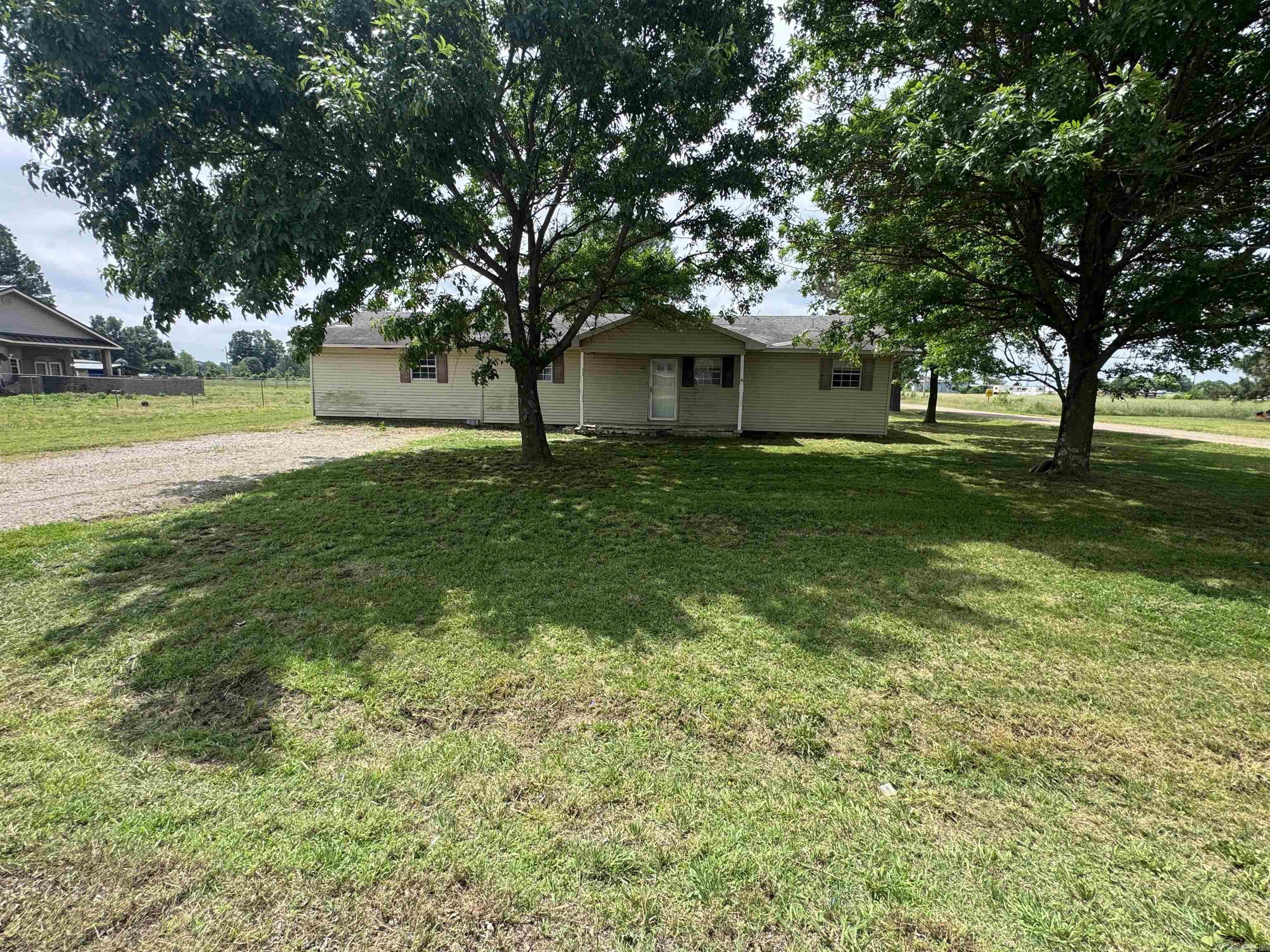 MELANIE HEIGHTS - Residential