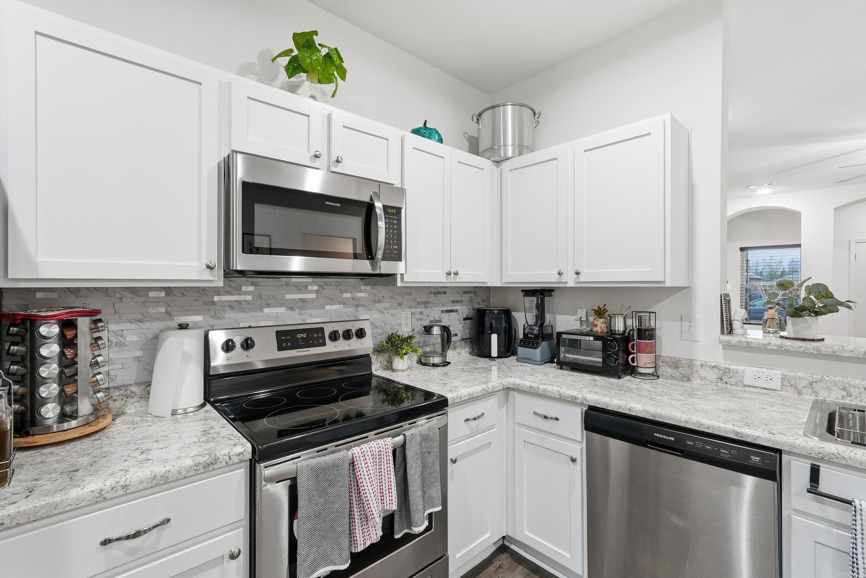 MUSEUM MEADOWS - Residential