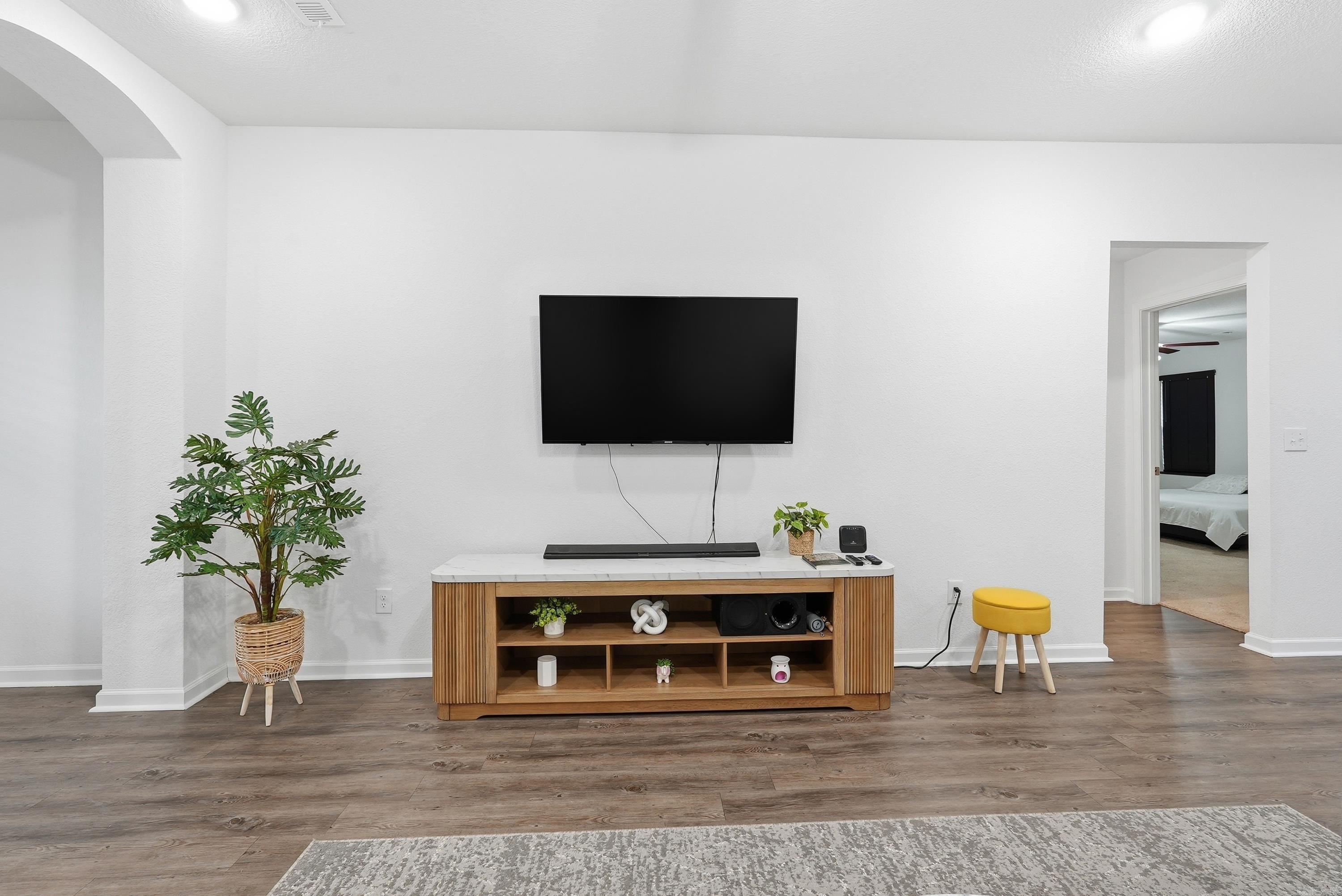 MUSEUM MEADOWS - Residential