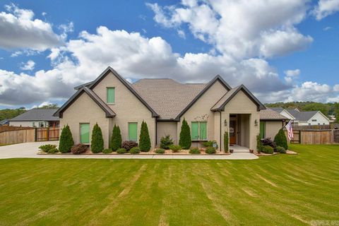 Photo of 838 Belle Grove Loop, Benton, AR 72019 (MLS # 26017219)