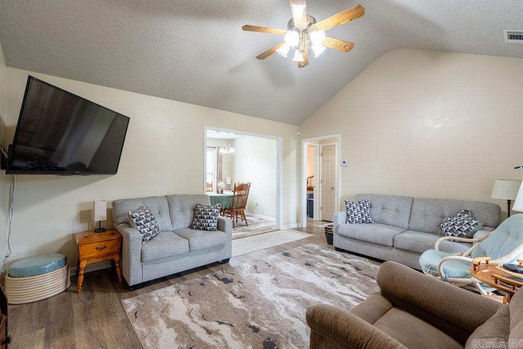 SUMMERBROOKE - Residential