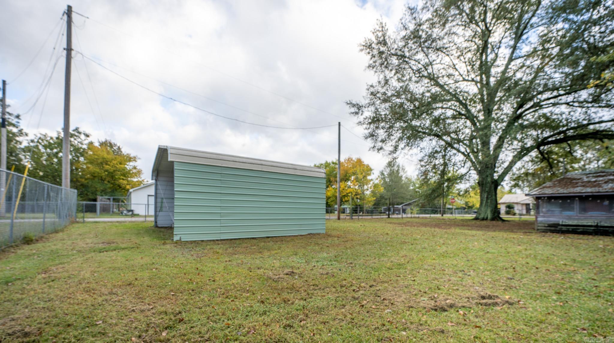 Halls Second - Residential