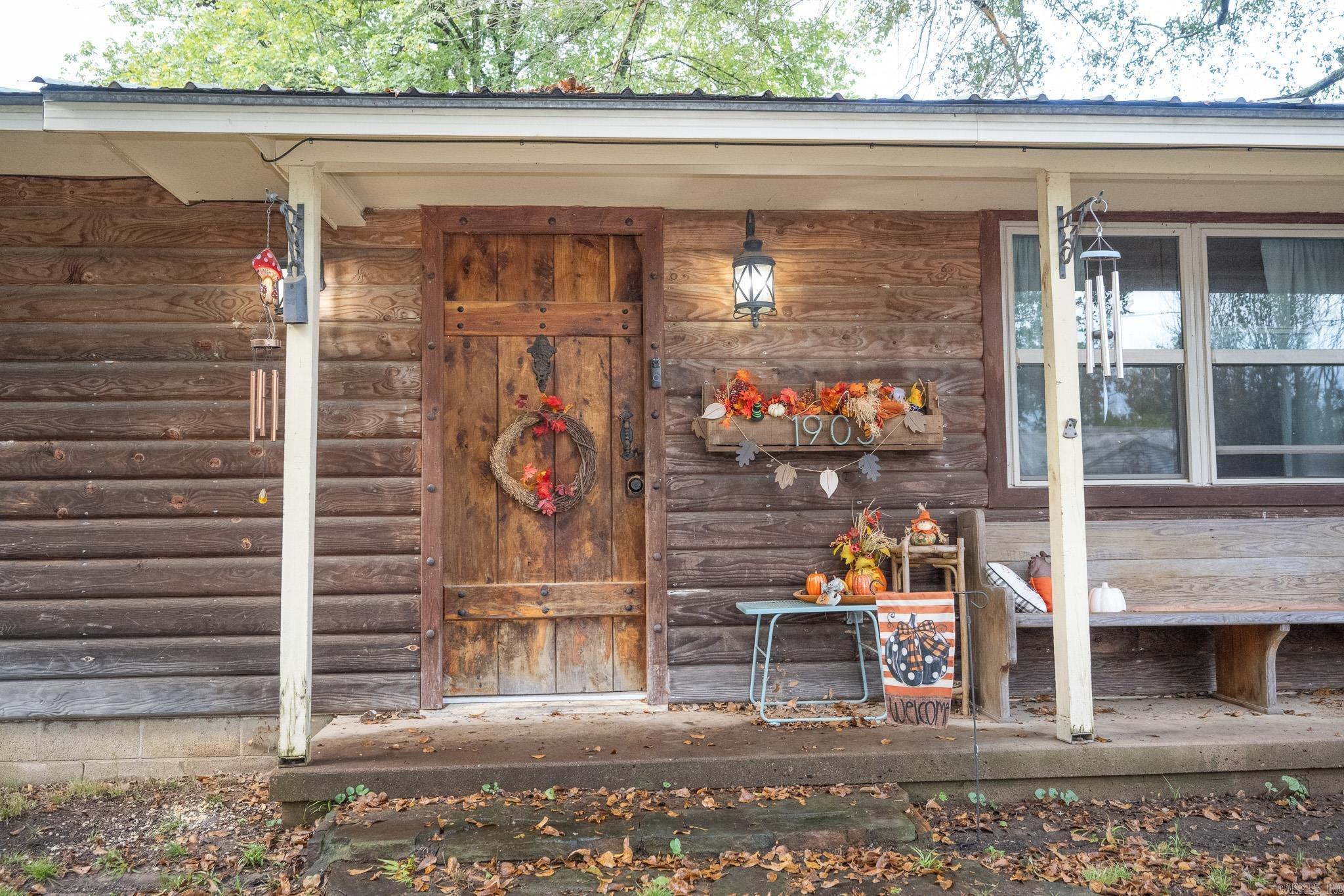 Halls Second - Residential