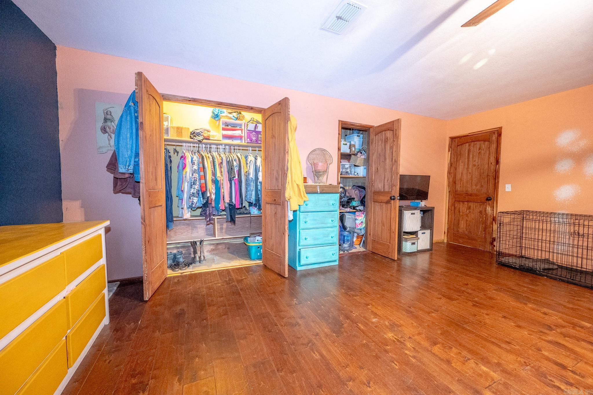 Halls Second - Residential