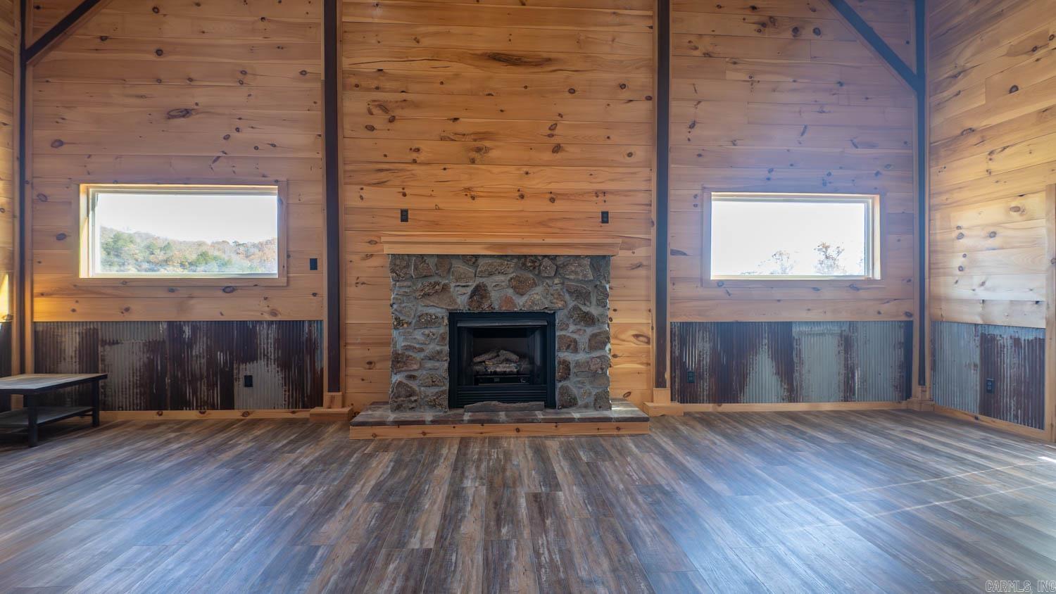 RIVERSIDE RIDGE ESTATES - Residential