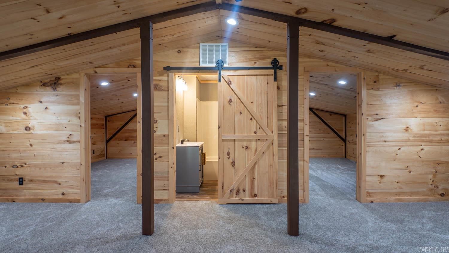 RIVERSIDE RIDGE ESTATES - Residential