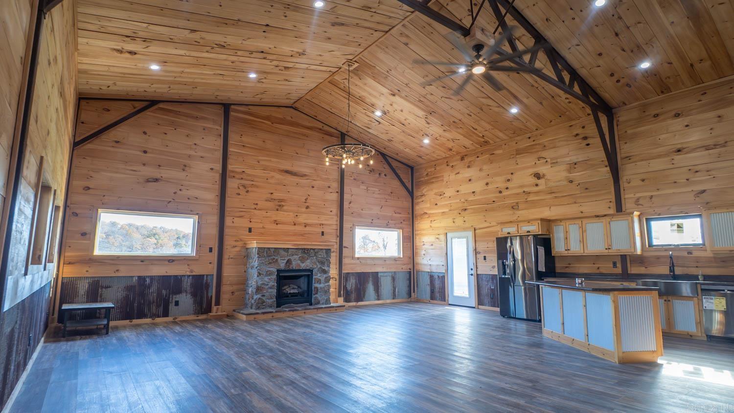 RIVERSIDE RIDGE ESTATES - Residential