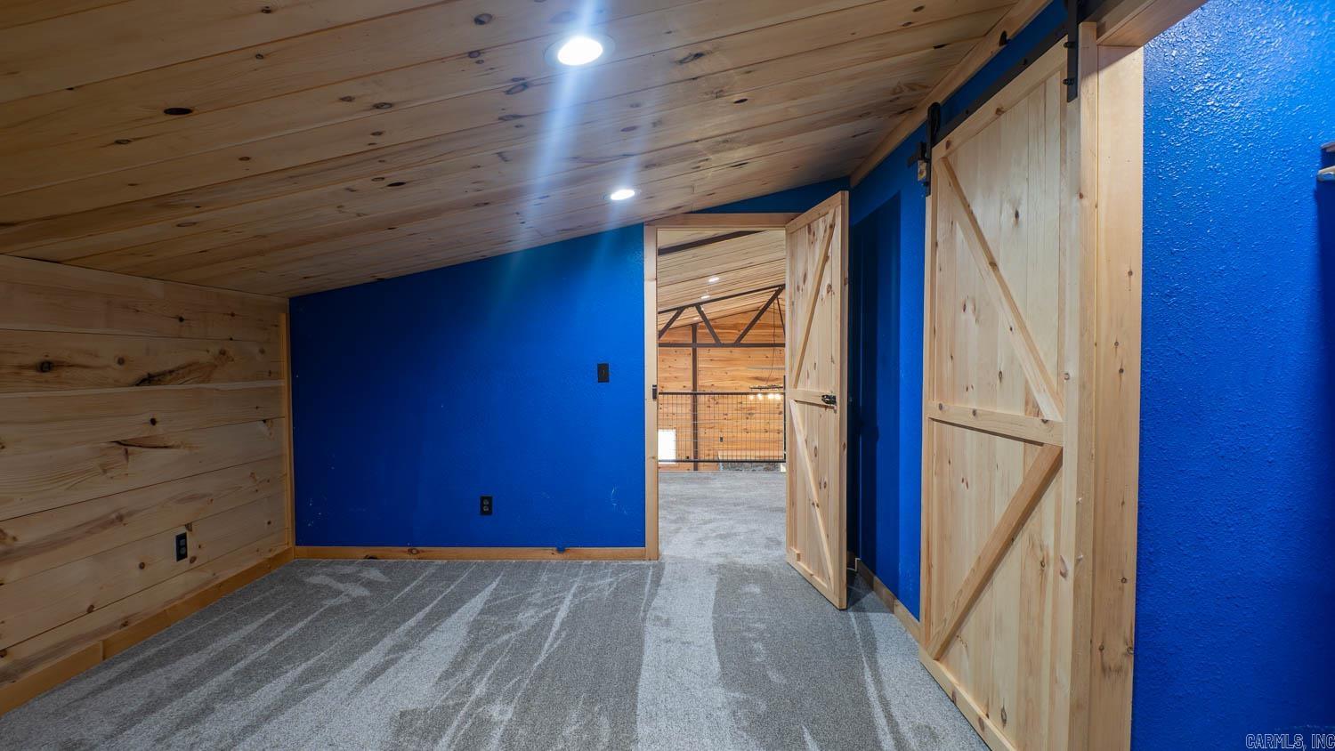 RIVERSIDE RIDGE ESTATES - Residential