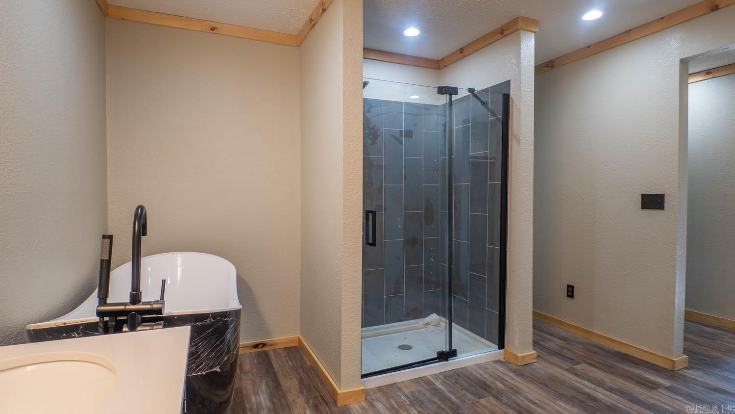 RIVERSIDE RIDGE ESTATES - Residential