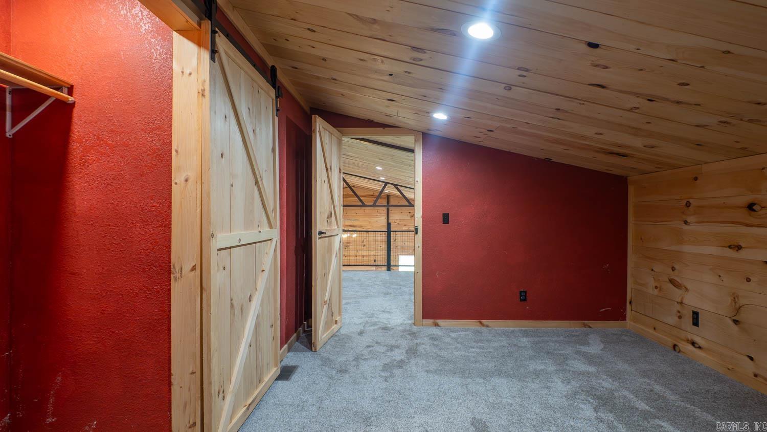 RIVERSIDE RIDGE ESTATES - Residential