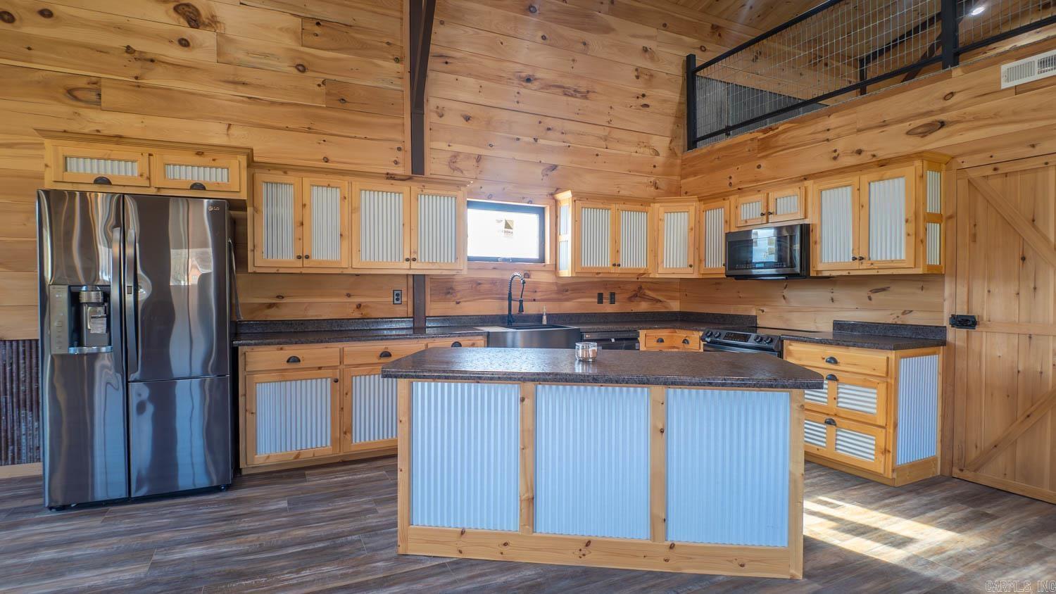 RIVERSIDE RIDGE ESTATES - Residential