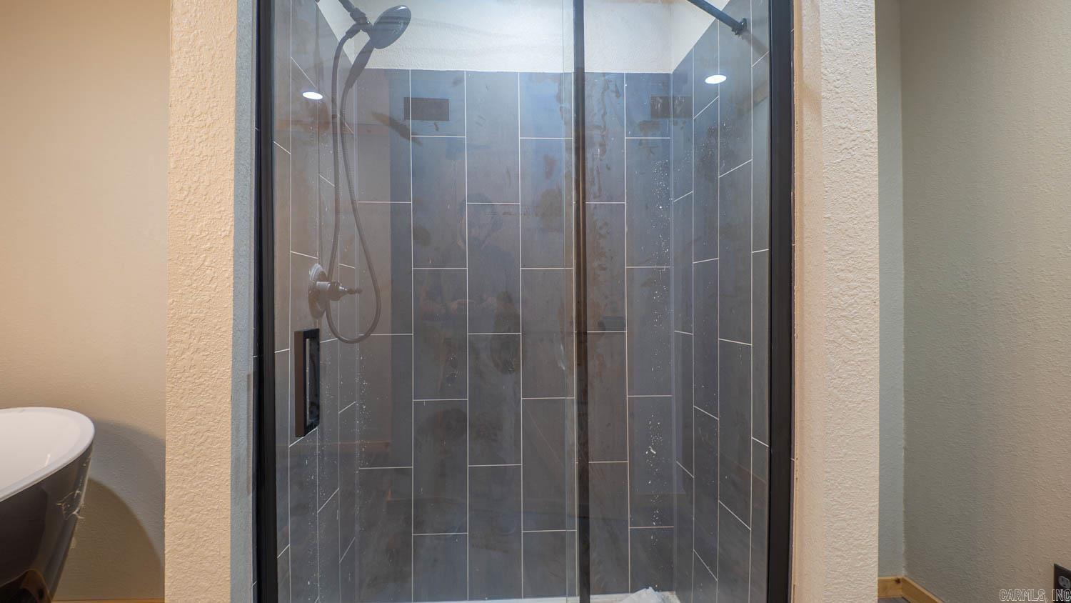 RIVERSIDE RIDGE ESTATES - Residential