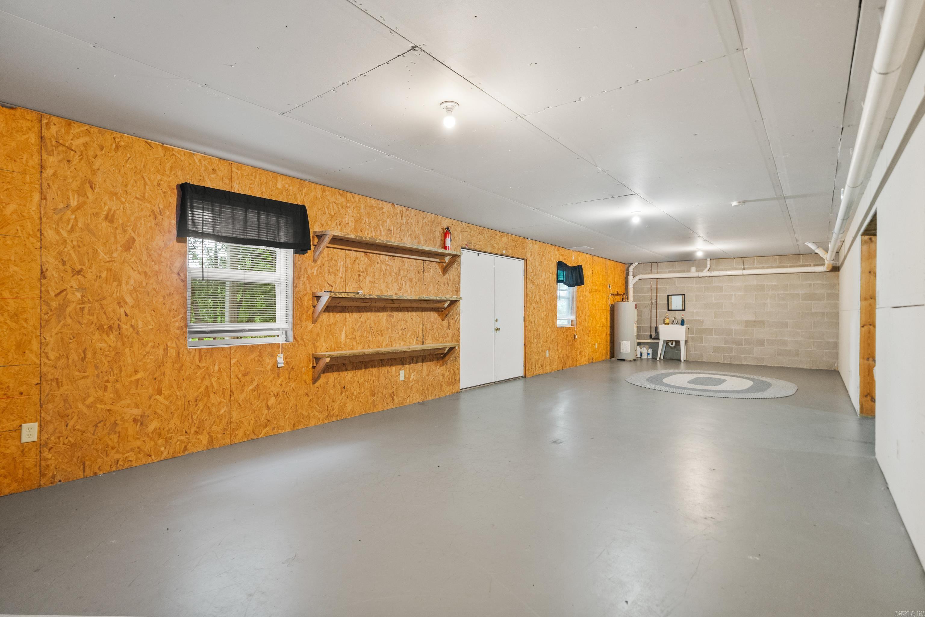 ARROWHEAD LAKE ESTATES 3 - Residential