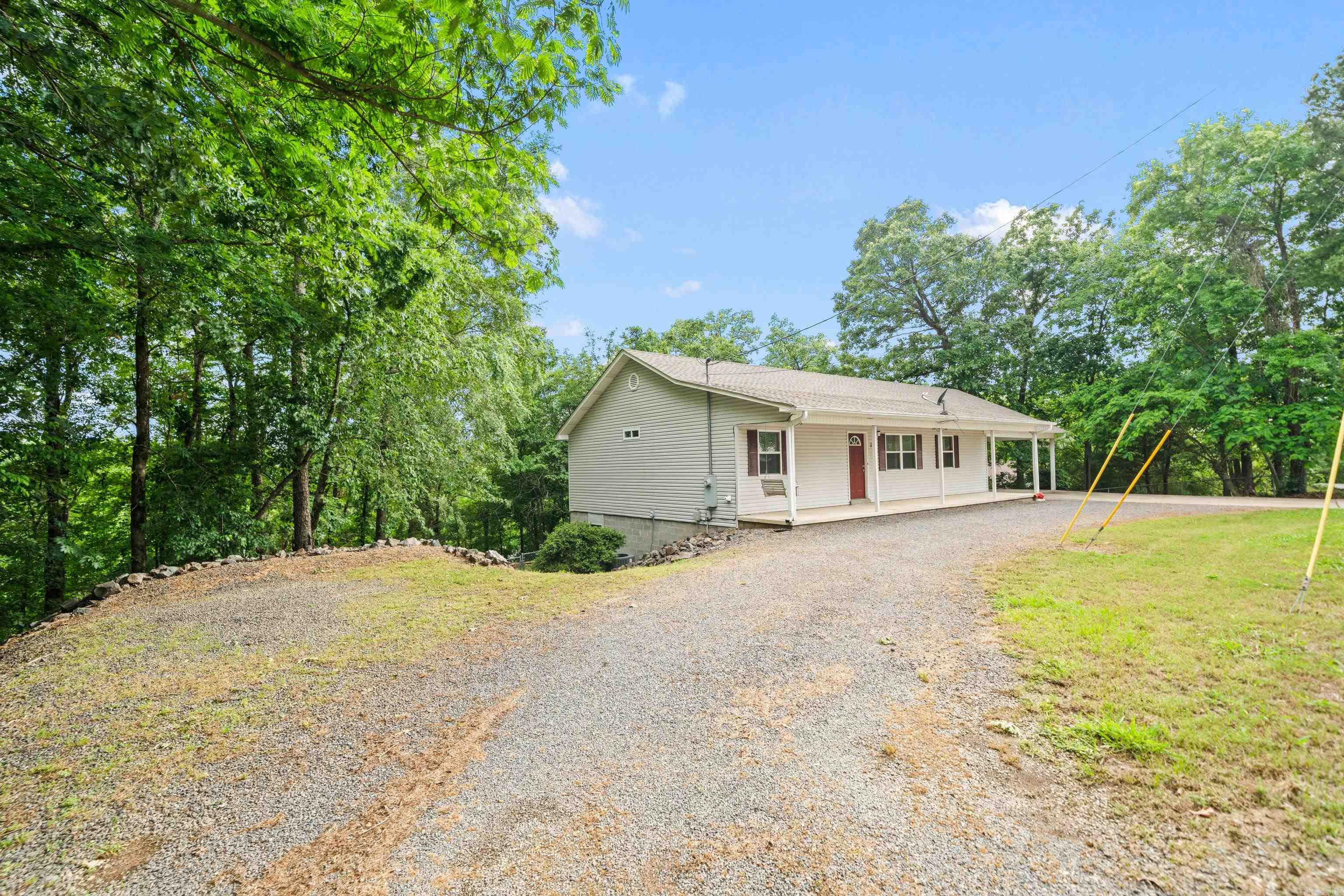 ARROWHEAD LAKE ESTATES 3 - Residential