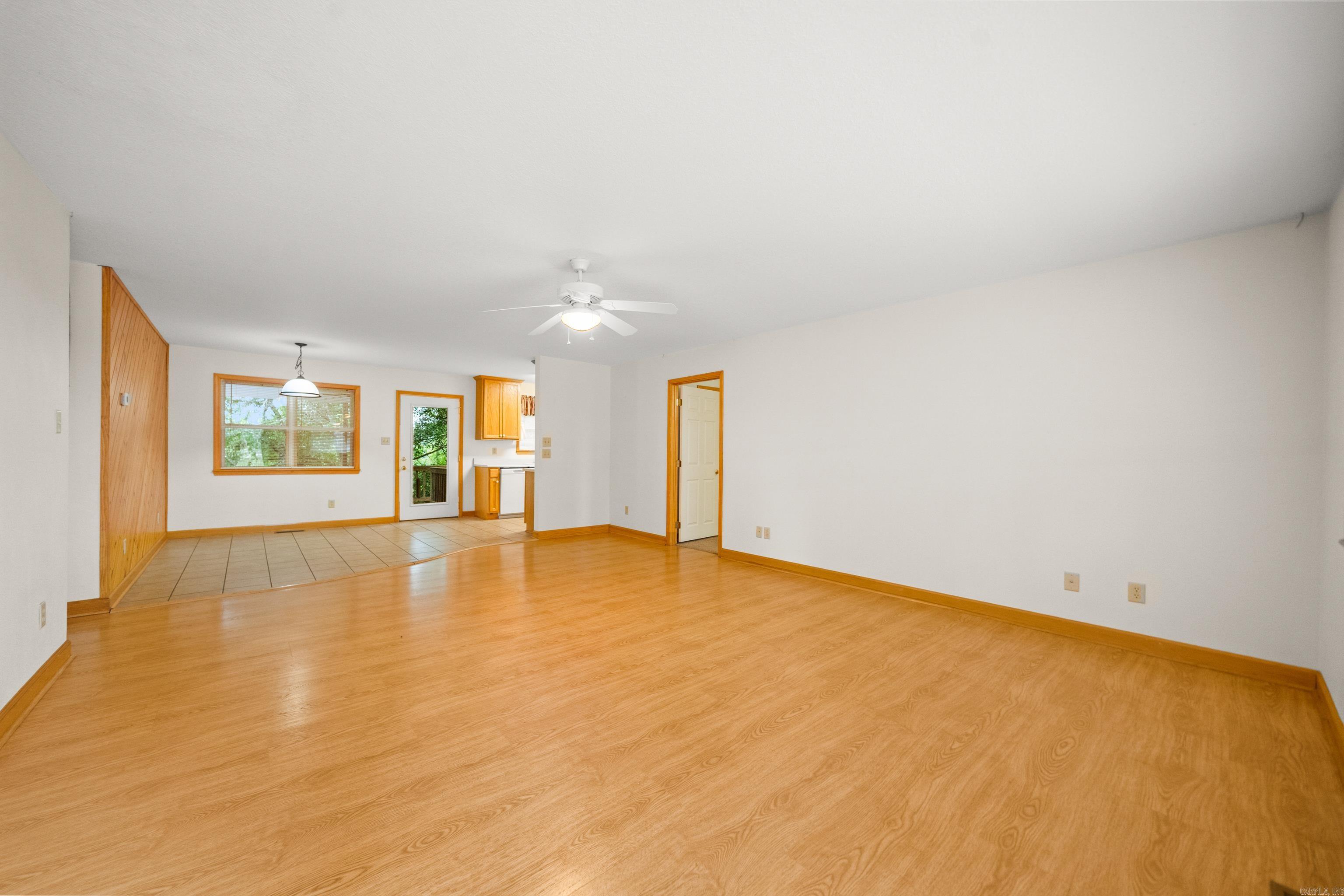 ARROWHEAD LAKE ESTATES 3 - Residential