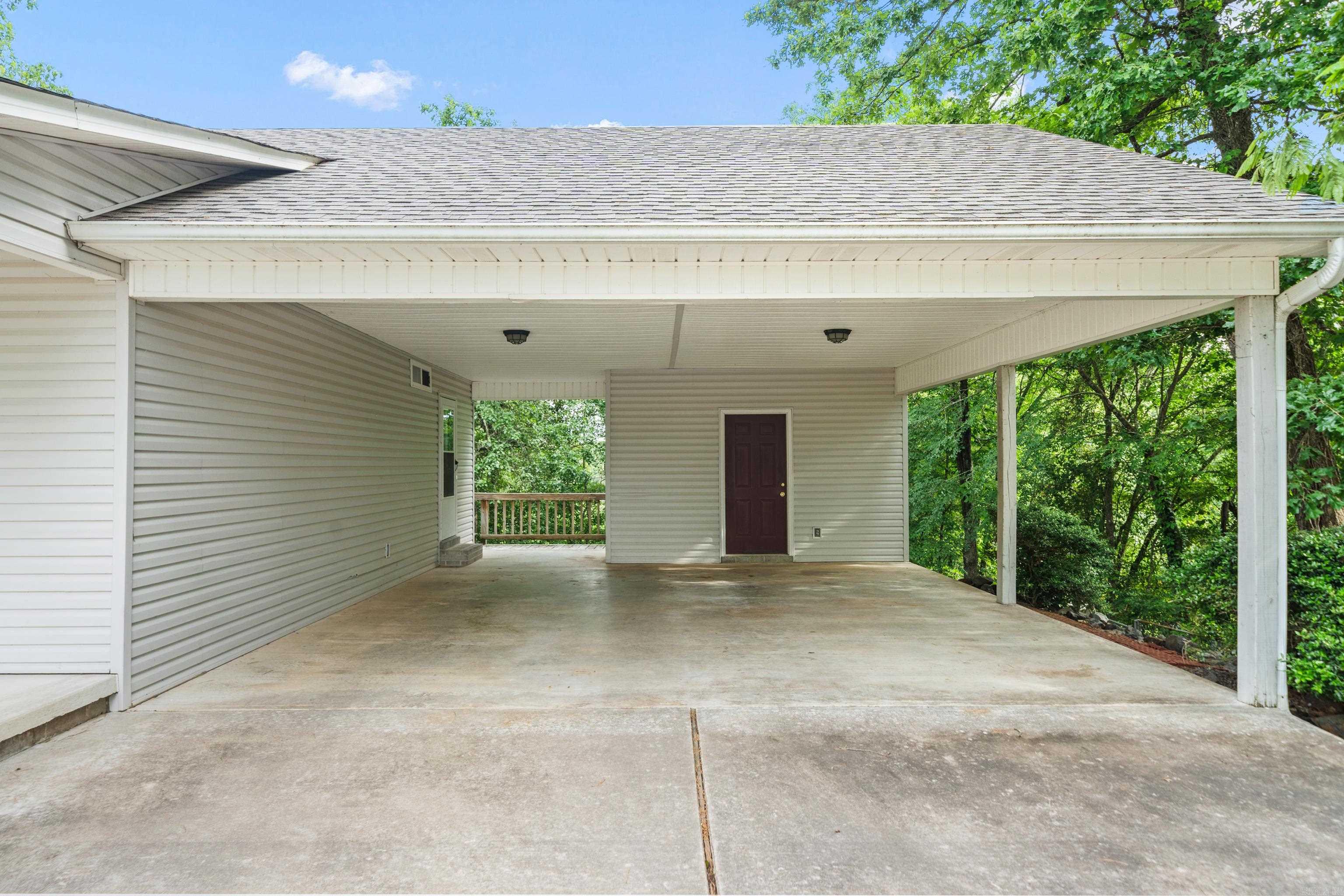 ARROWHEAD LAKE ESTATES 3 - Residential